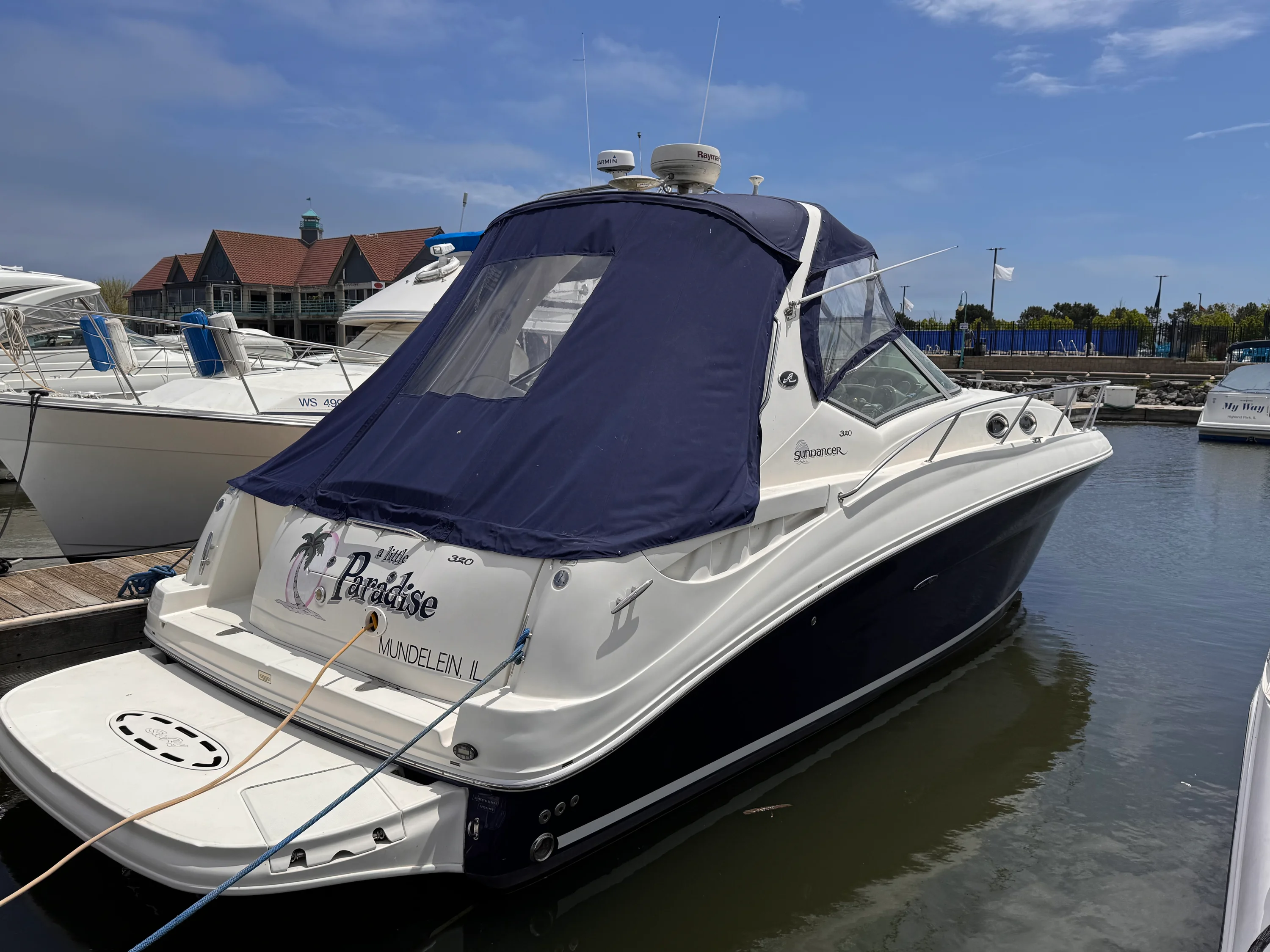 2005 Sea Ray 320 SUNDANCER Image Thumbnail #1