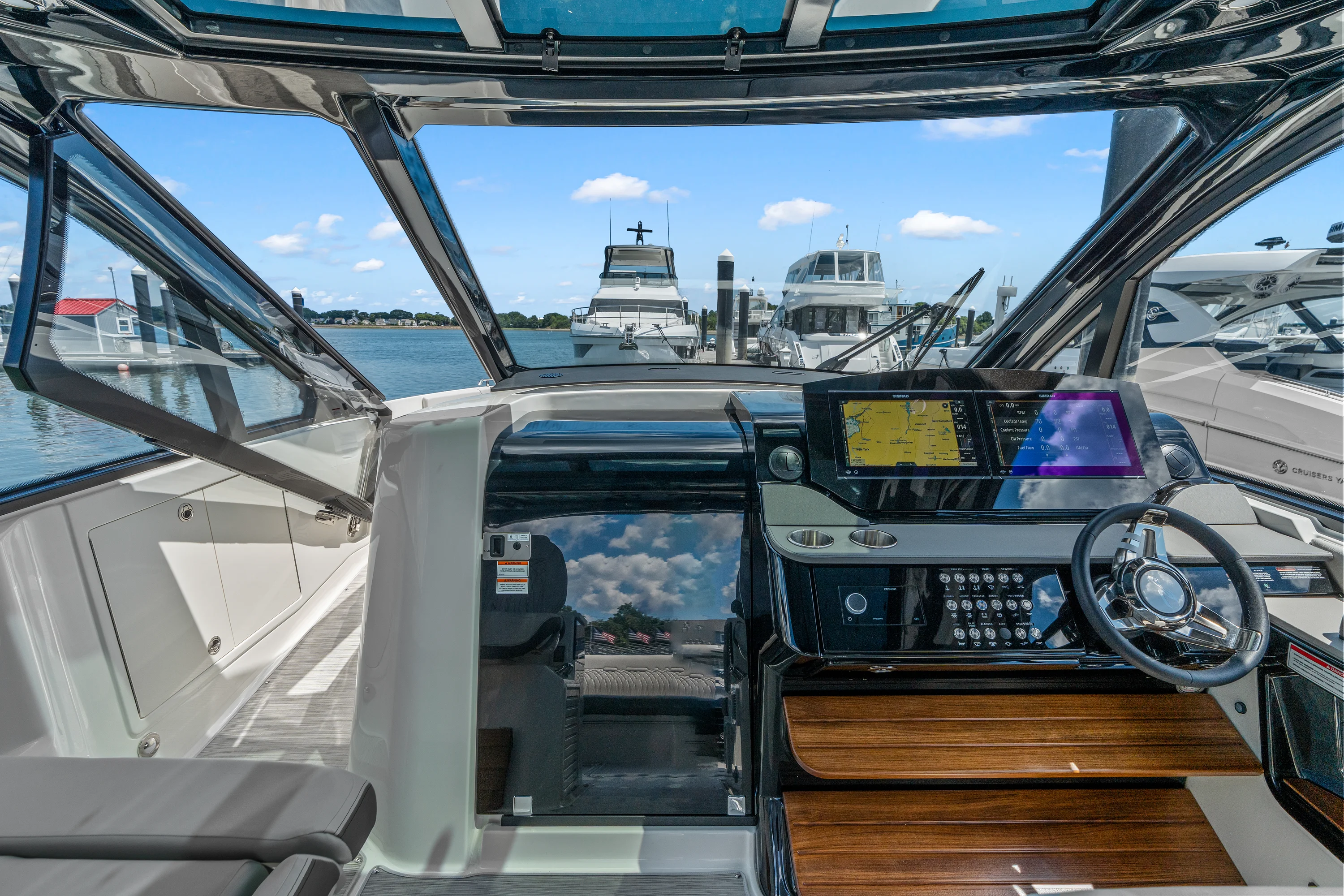 2026 Sea Ray Sundancer 370 Outboard Image Thumbnail #23