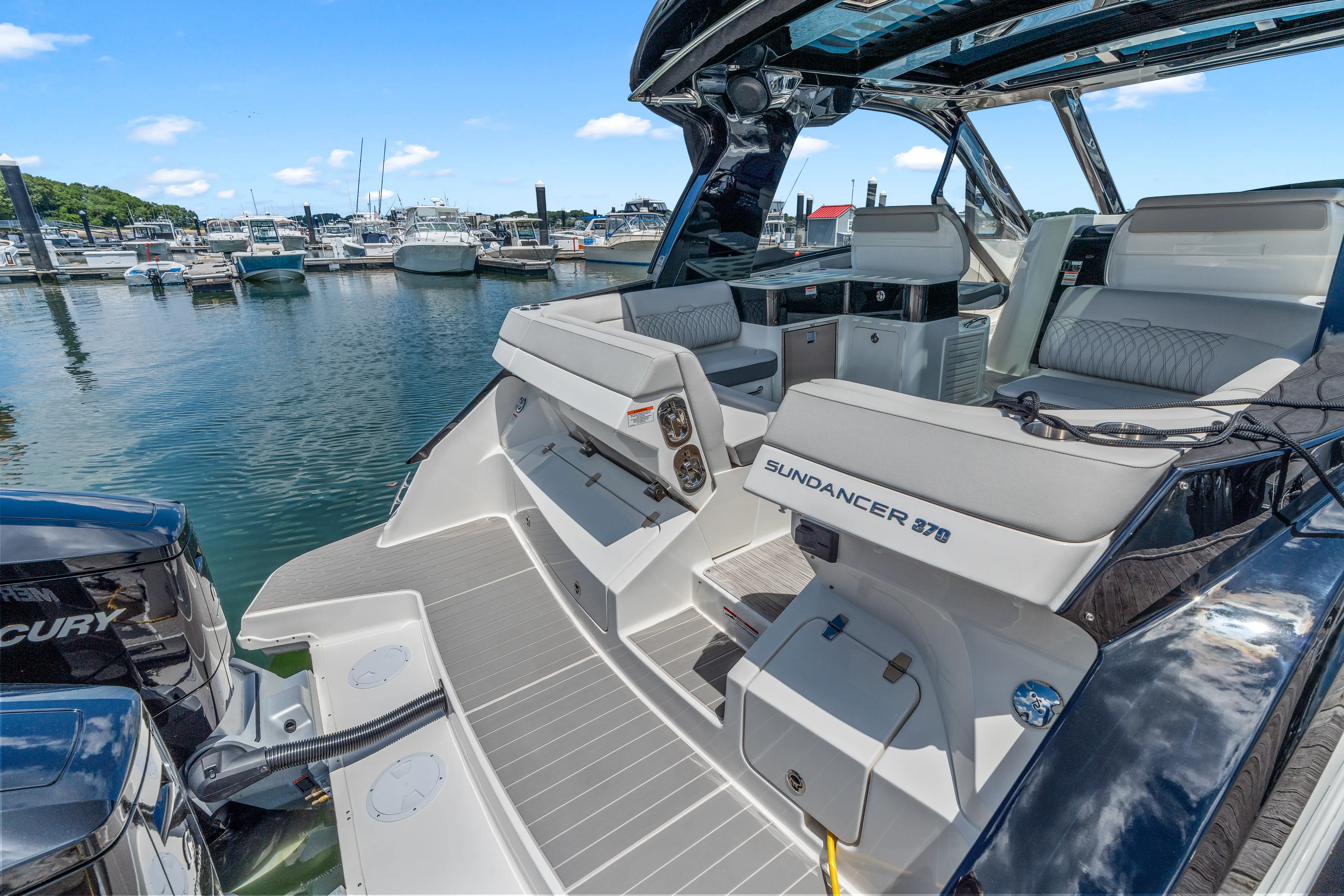 2026 Sea Ray Sundancer 370 Outboard Image Thumbnail #8