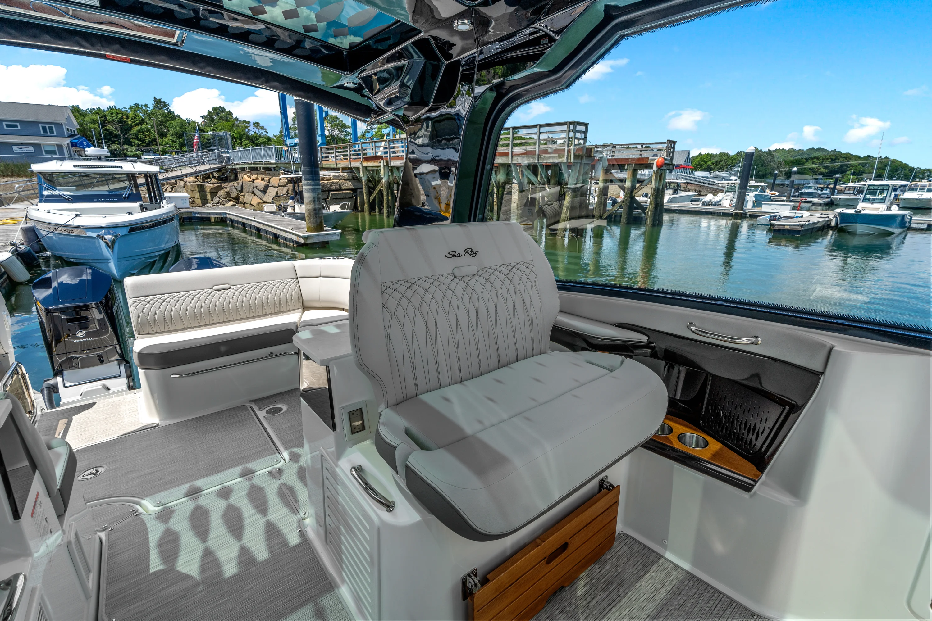 2026 Sea Ray Sundancer 370 Outboard Image Thumbnail #16