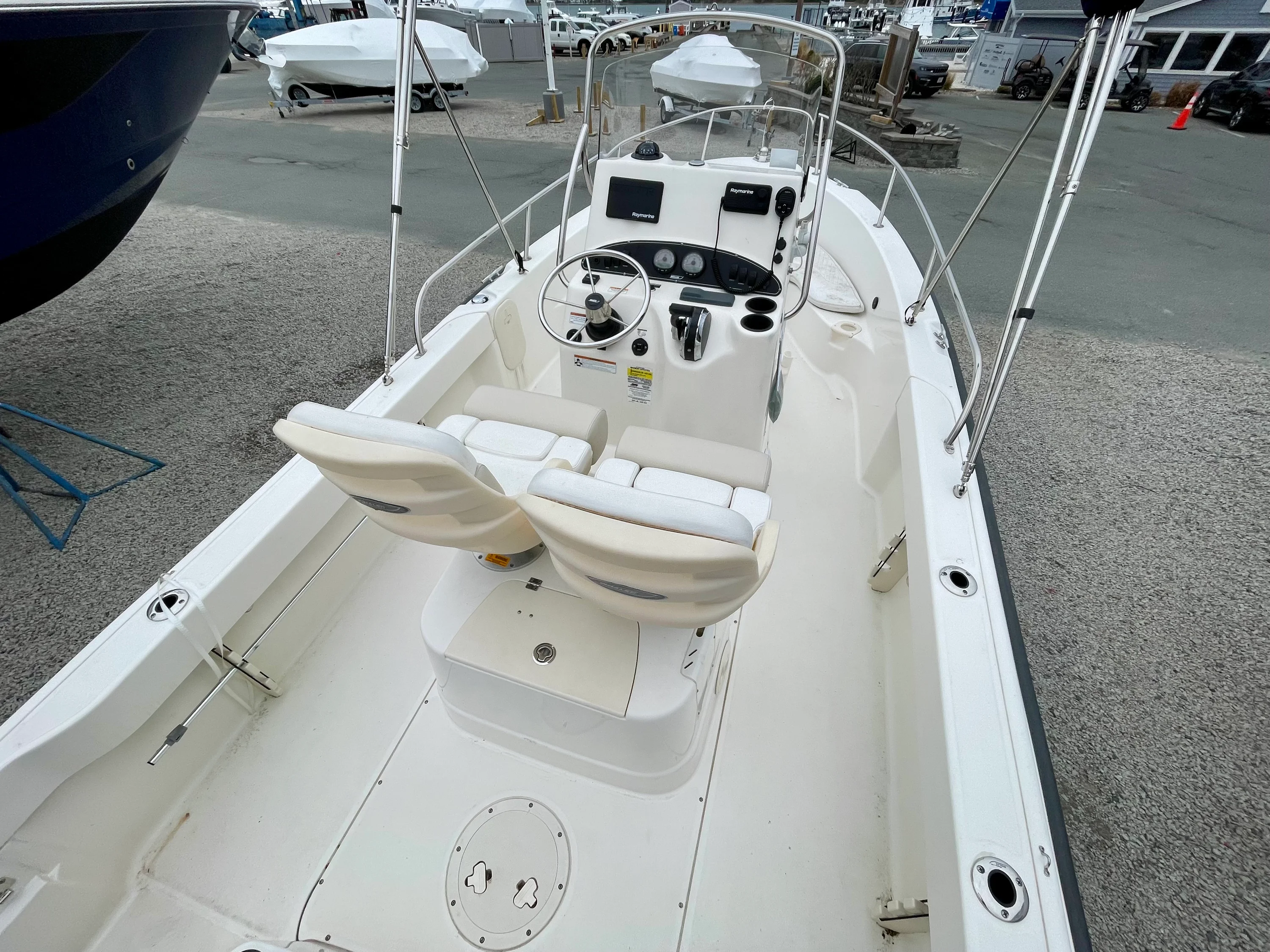 2020 Boston Whaler 190 Outrage Image Thumbnail #2