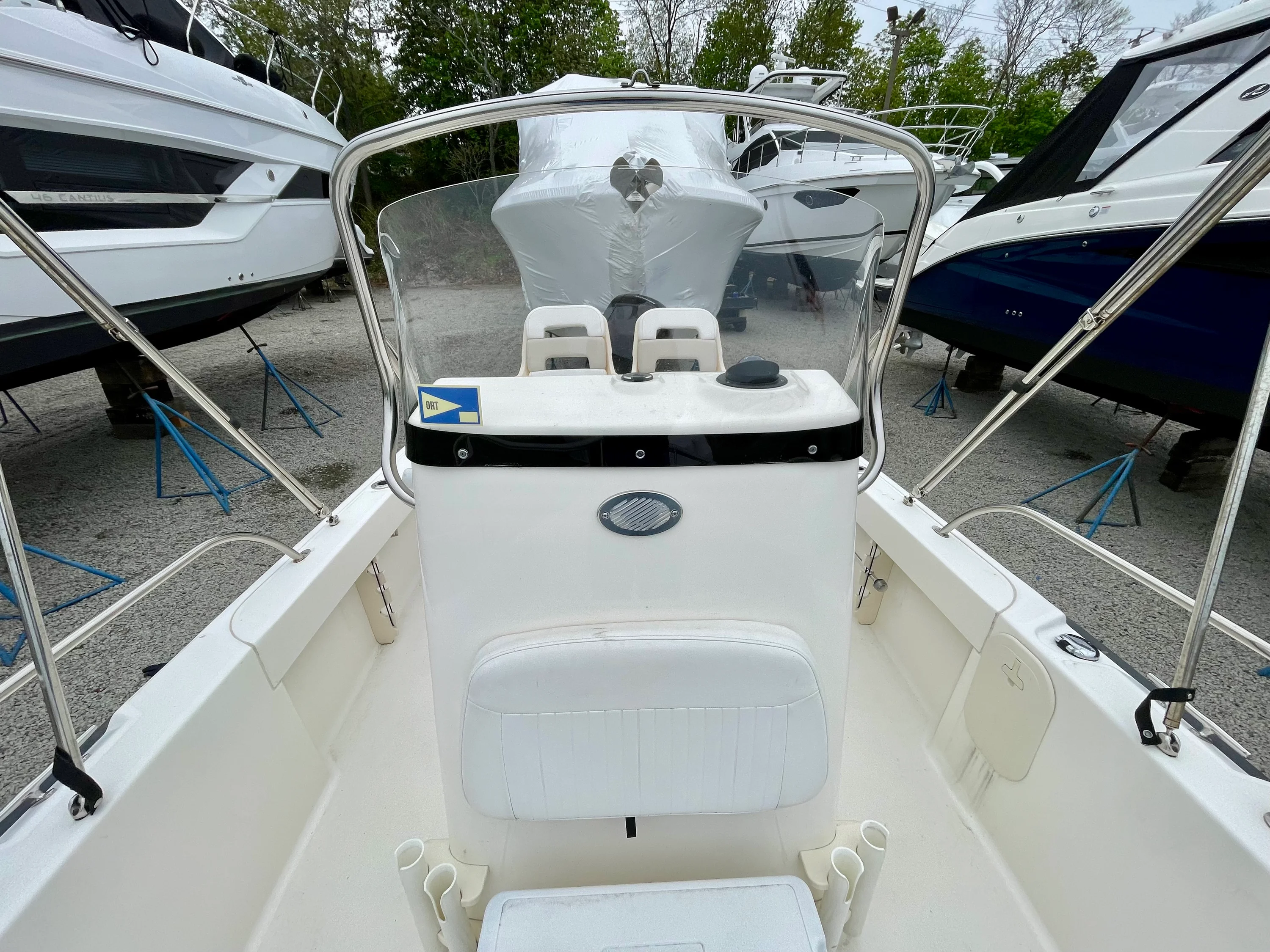 2020 Boston Whaler 190 Outrage Image Thumbnail #8