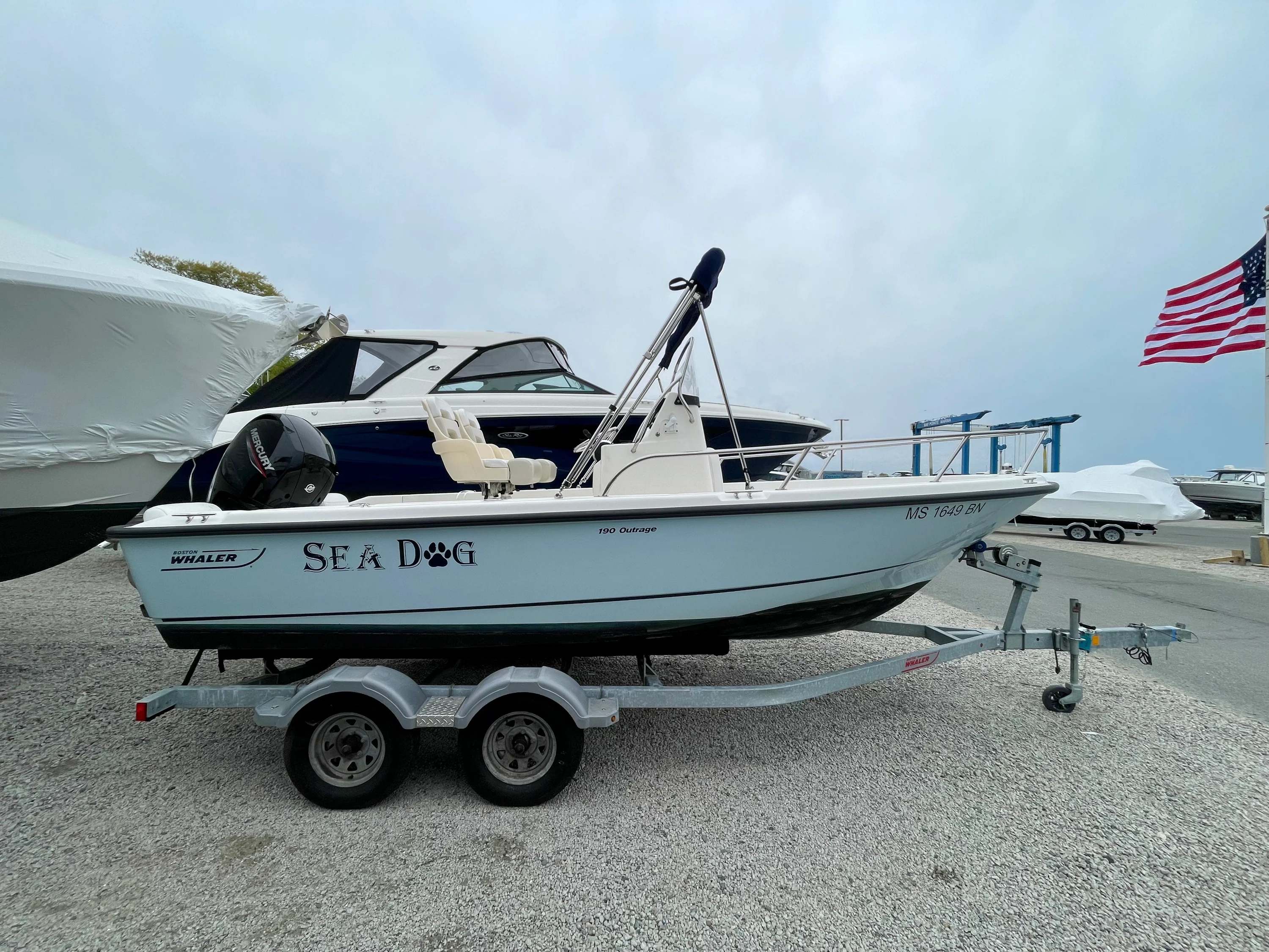2020 Boston Whaler 190 Outrage Image Thumbnail #0