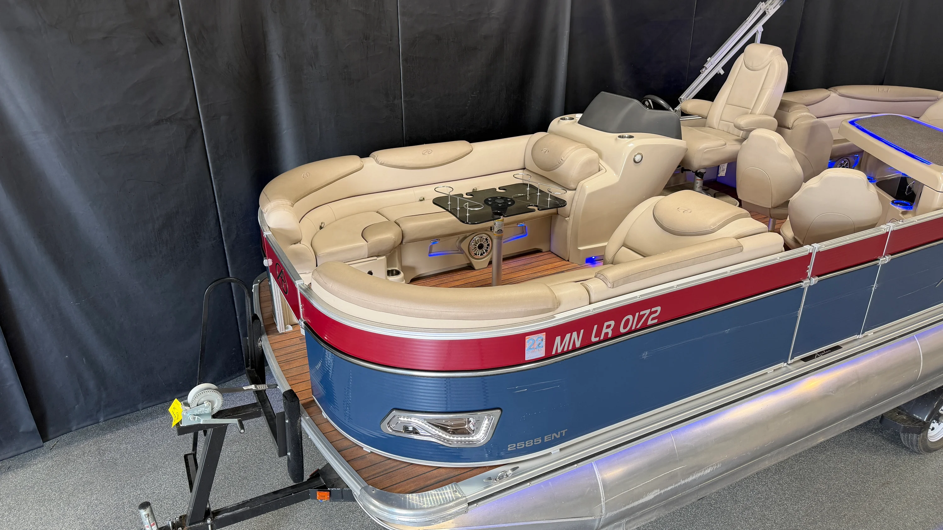2018 Avalon 2585 CATALINA ENT Image Thumbnail #4