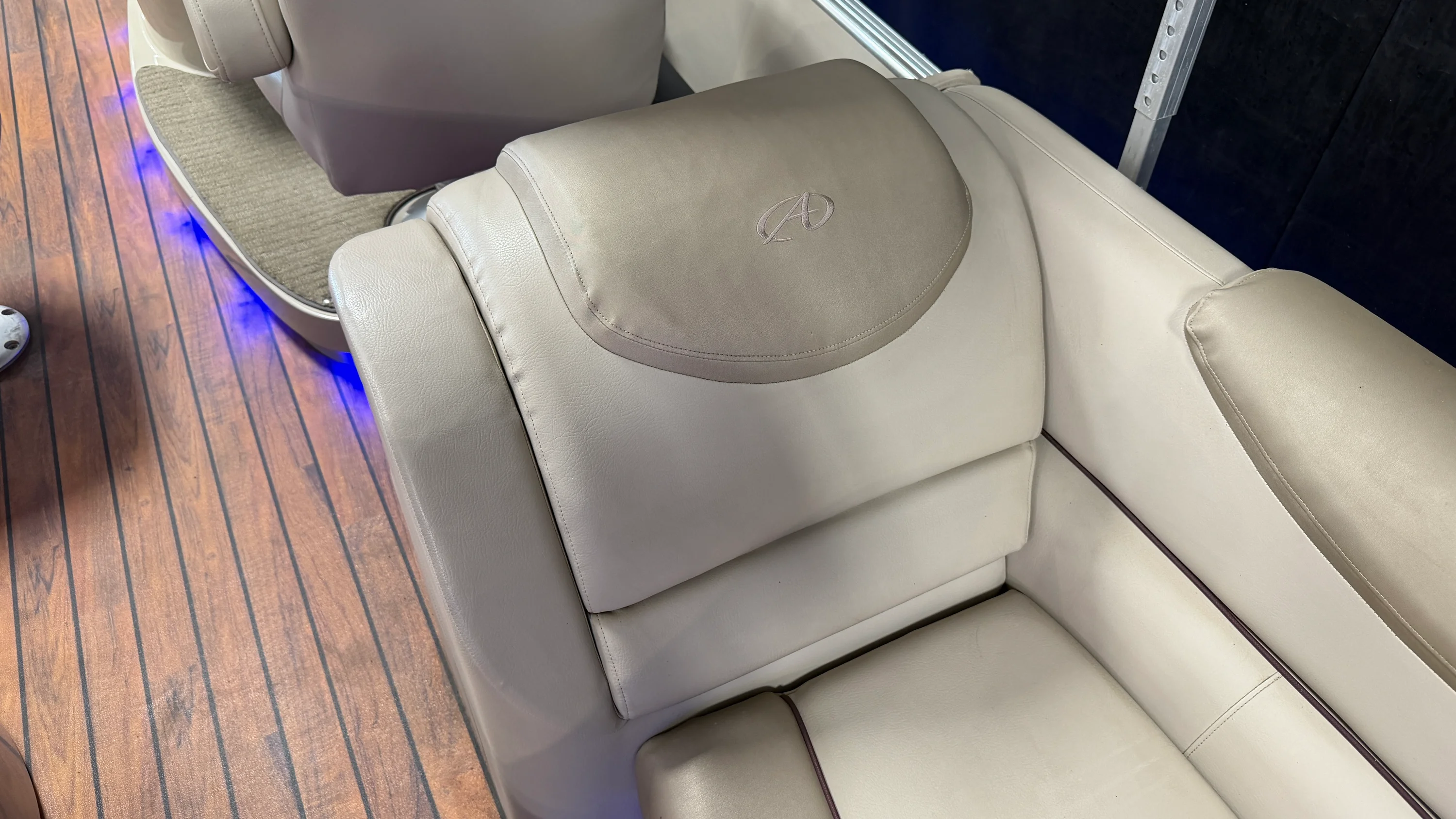 2018 Avalon 2585 CATALINA ENT Image Thumbnail #36