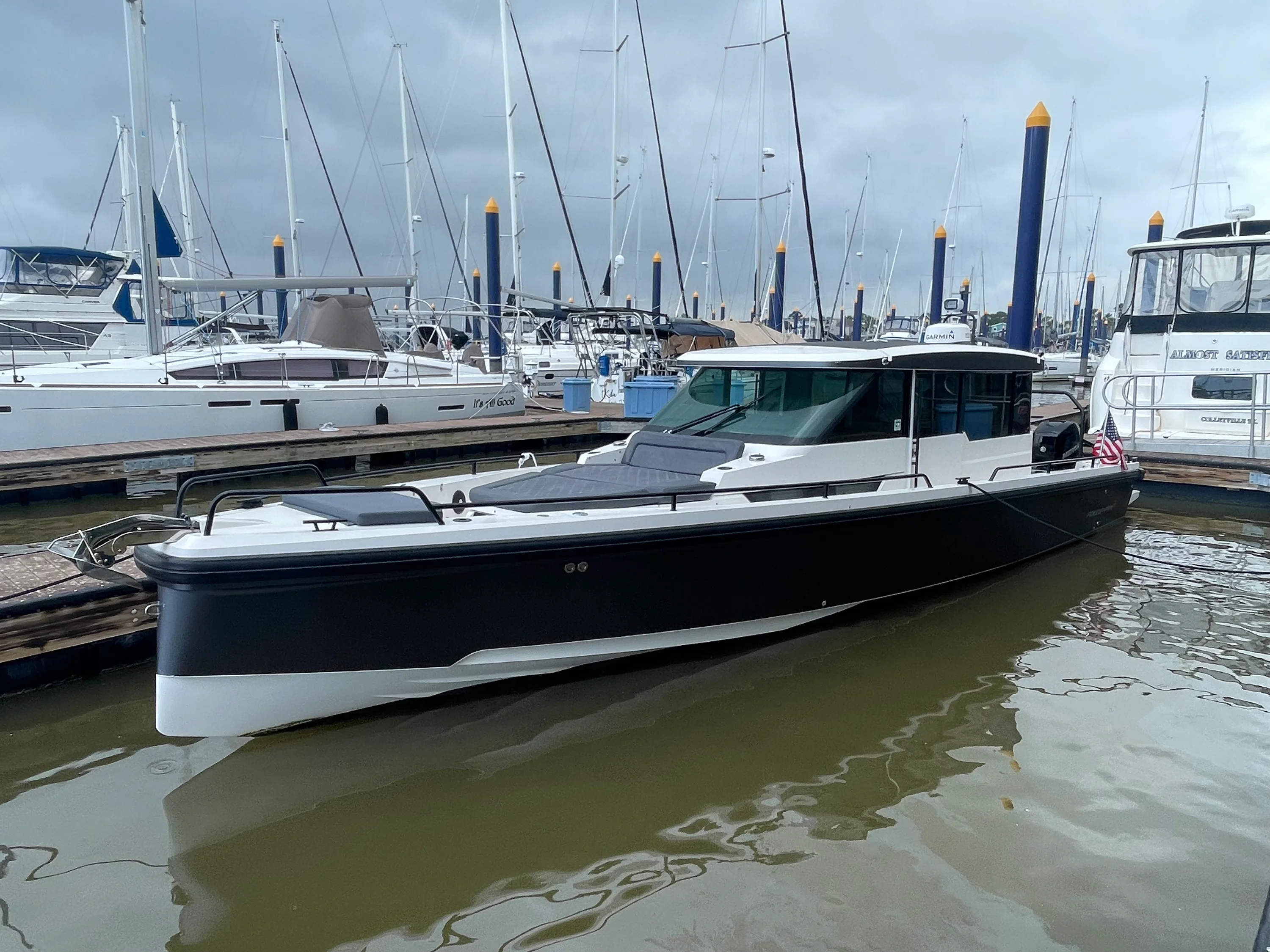 2020 Axopar 37 CROSS CABIN Image Thumbnail #0