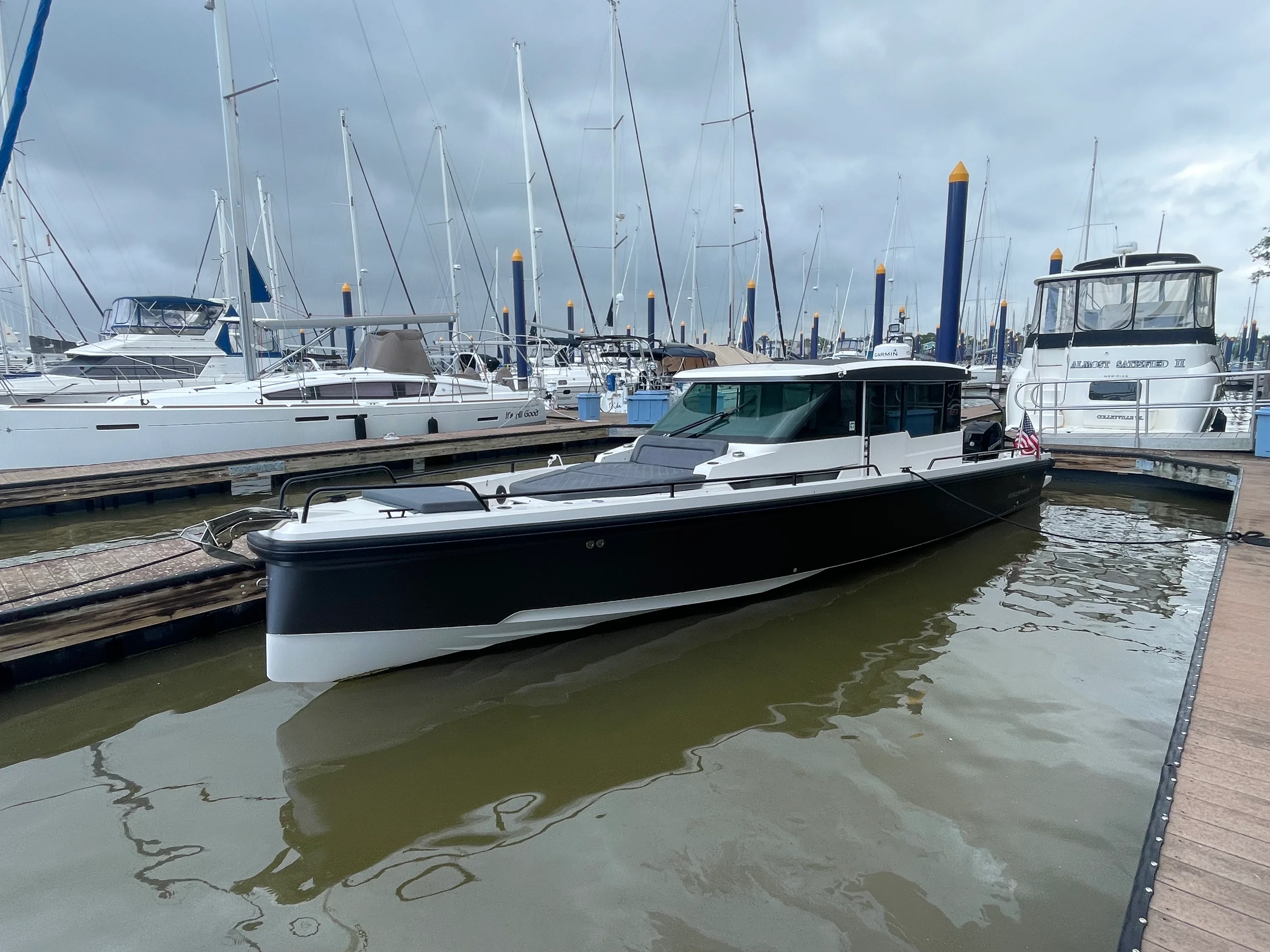 2020 Axopar 37 CROSS CABIN Image Thumbnail #1