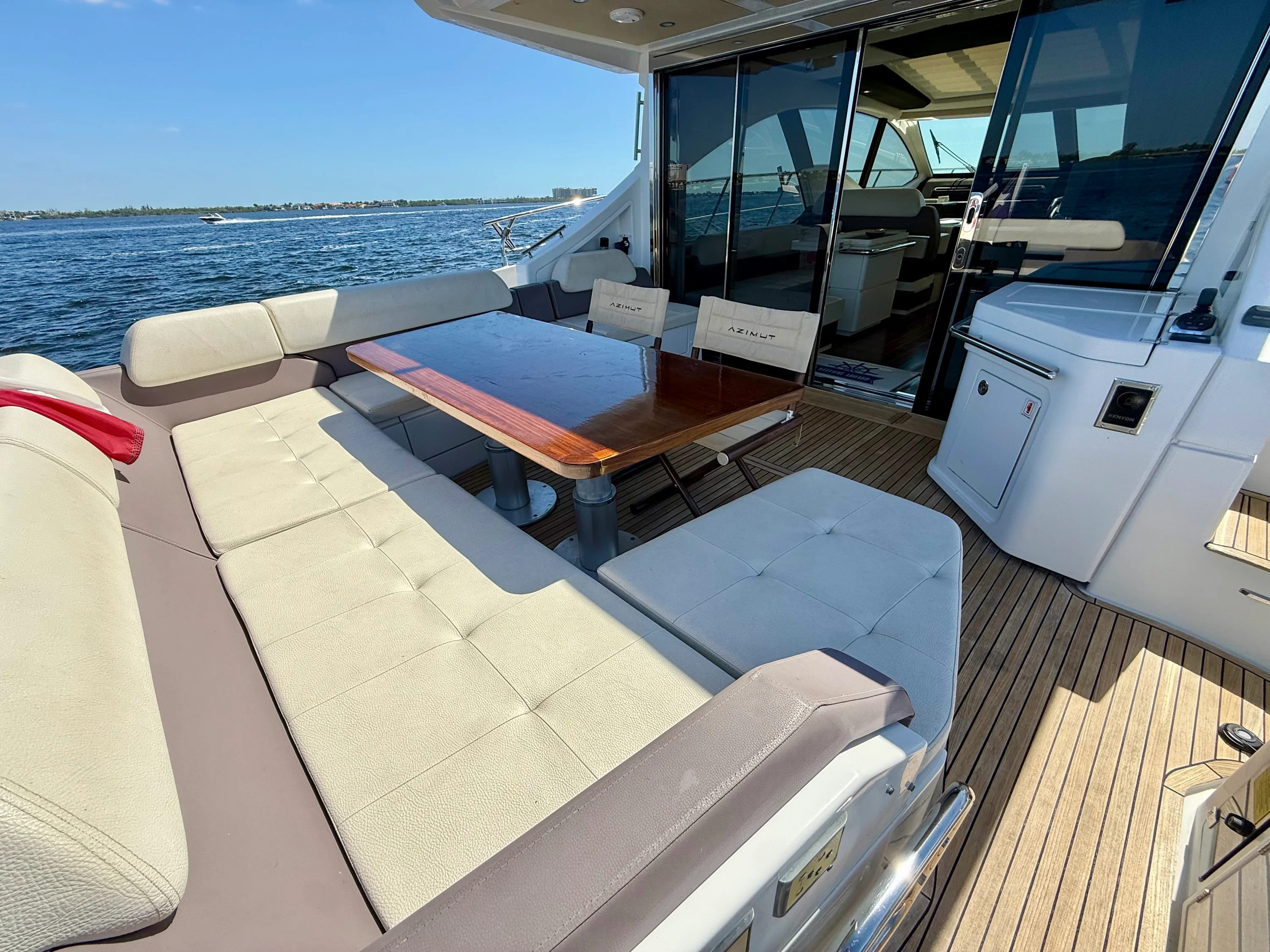 2015 Azimut 55S Image Thumbnail #17