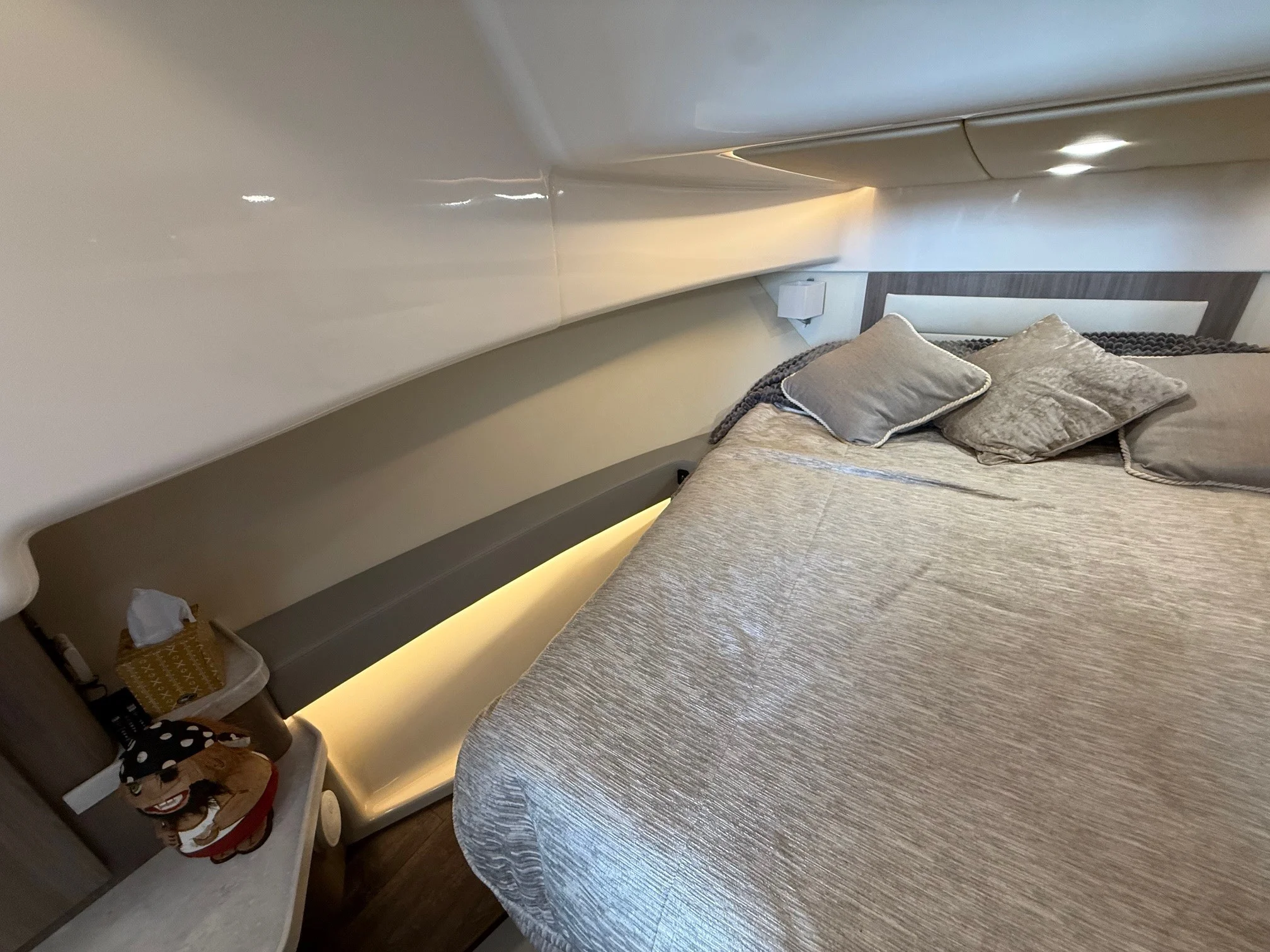 2022 Regal 36 XO Image Thumbnail #66