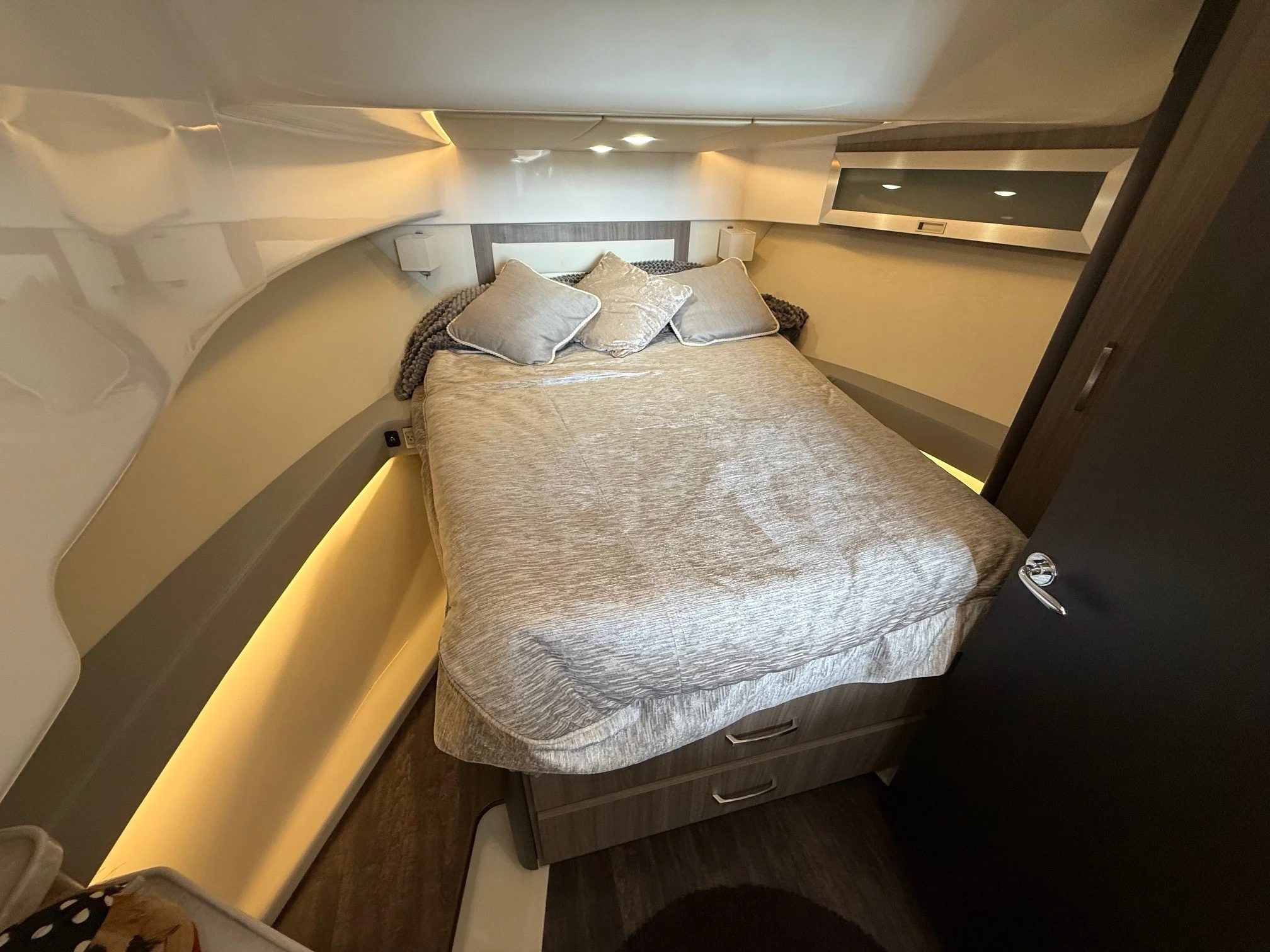 2022 Regal 36 XO Image Thumbnail #63