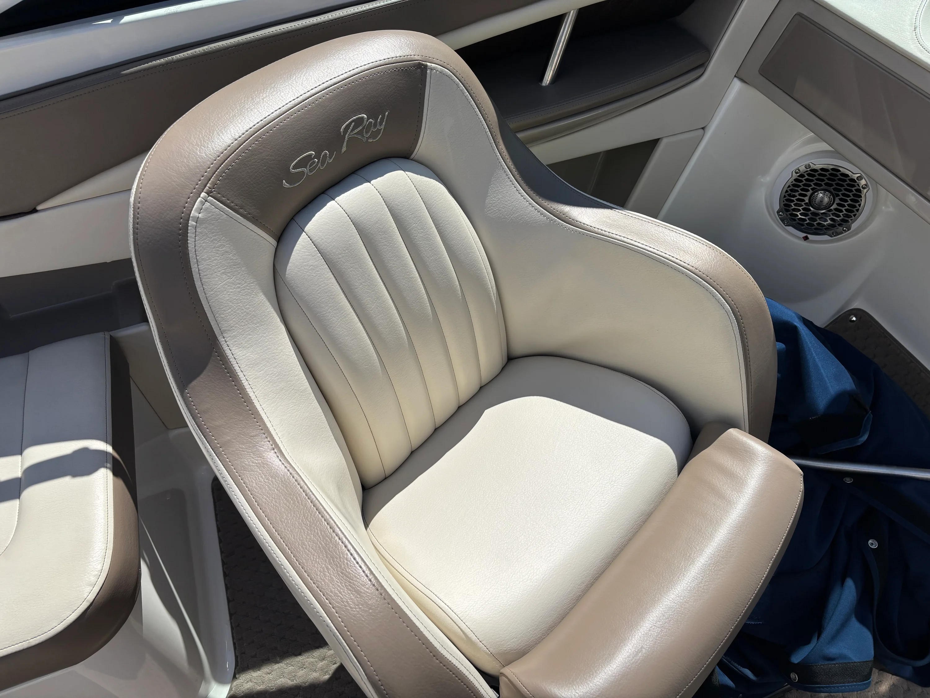 2013 Sea Ray 230 SLX Image Thumbnail #14