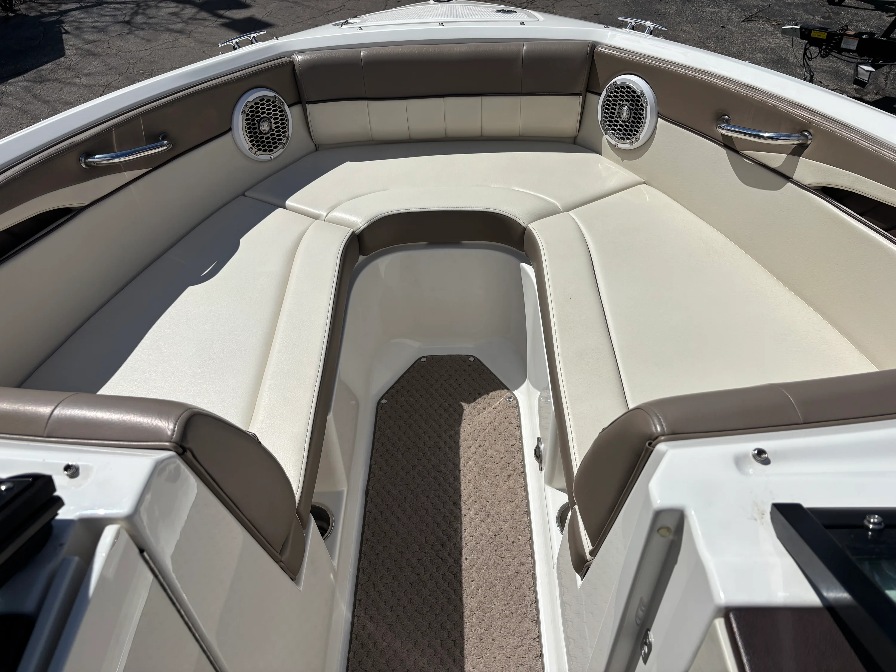 2013 Sea Ray 230 SLX Image Thumbnail #4