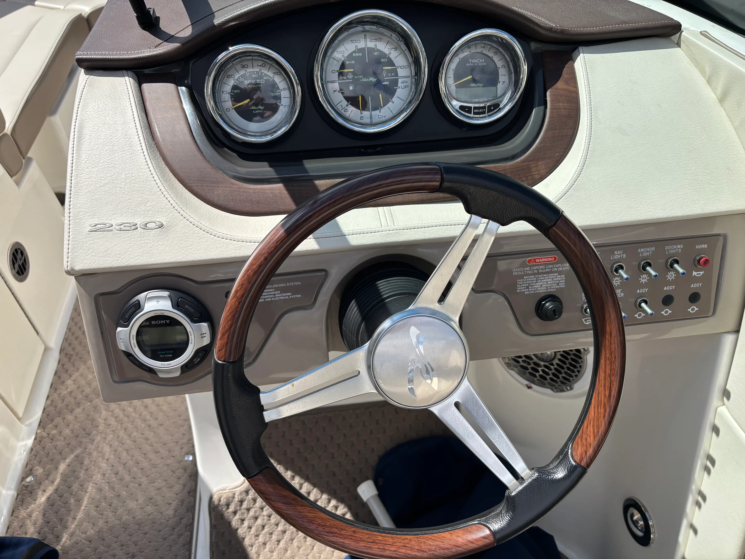 2013 Sea Ray 230 SLX Image Thumbnail #7