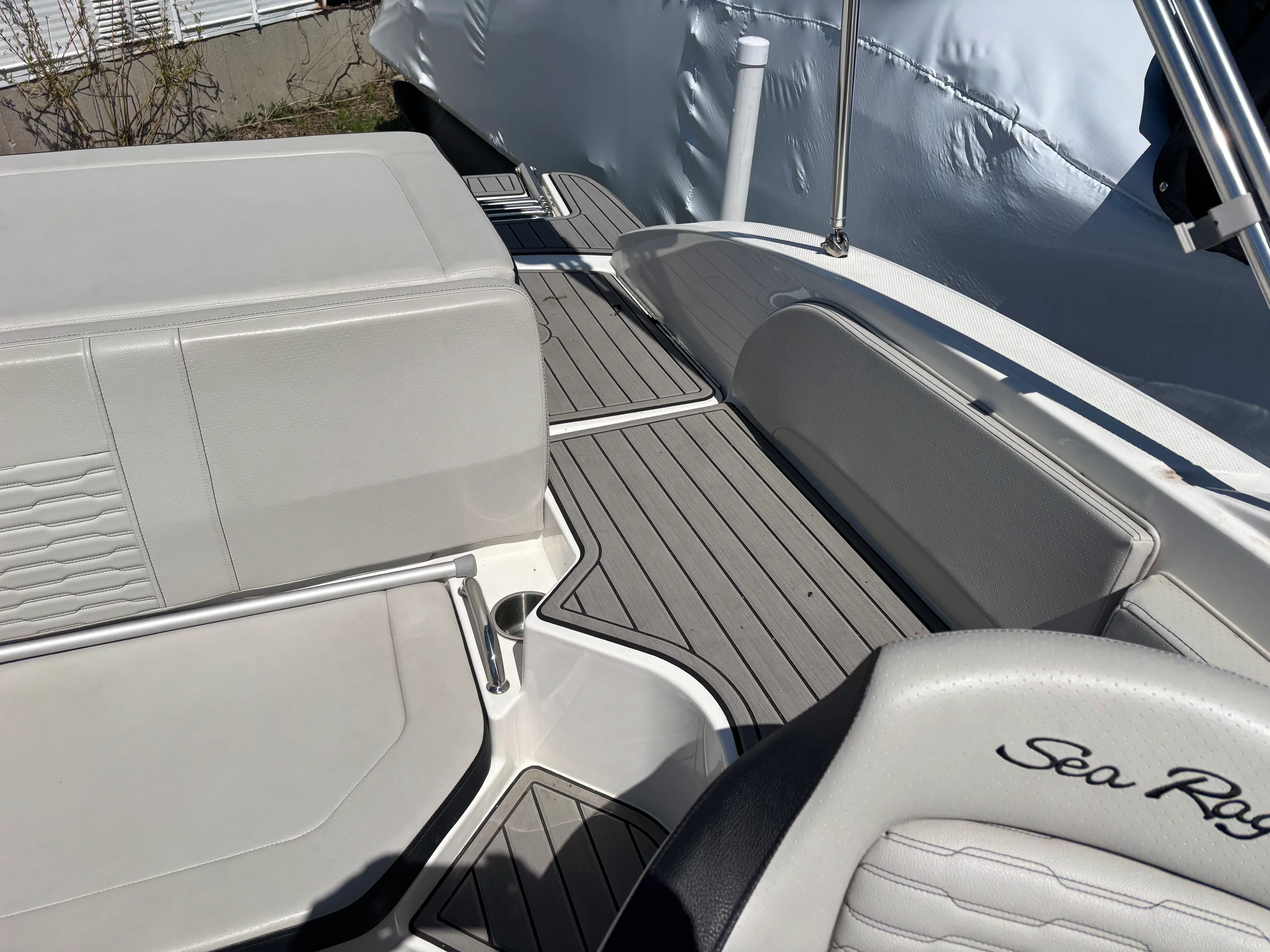 2022 Sea Ray SPX 190 Image Thumbnail #3