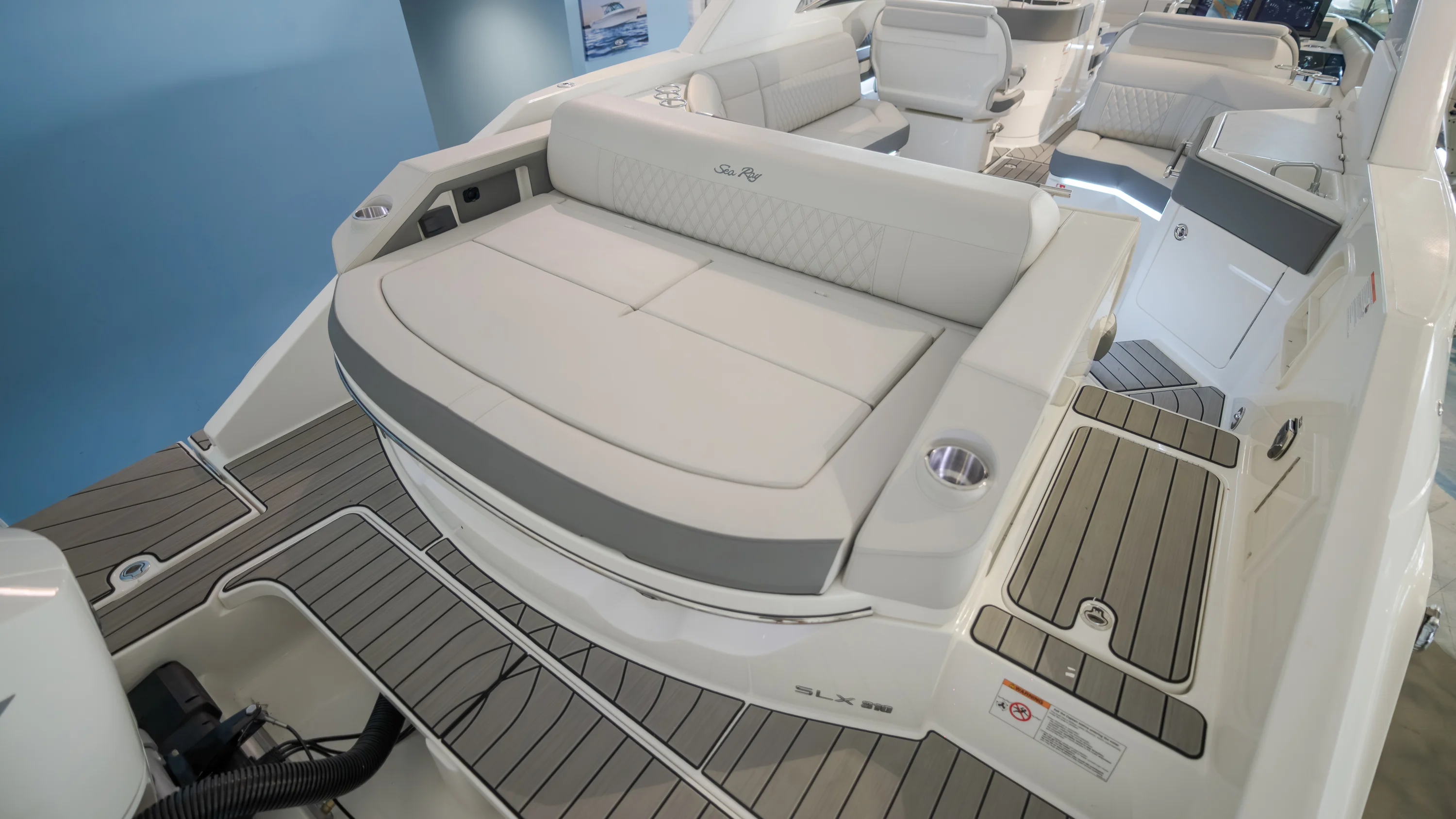 2026 Sea Ray SLX 310 Outboard Image Thumbnail #35