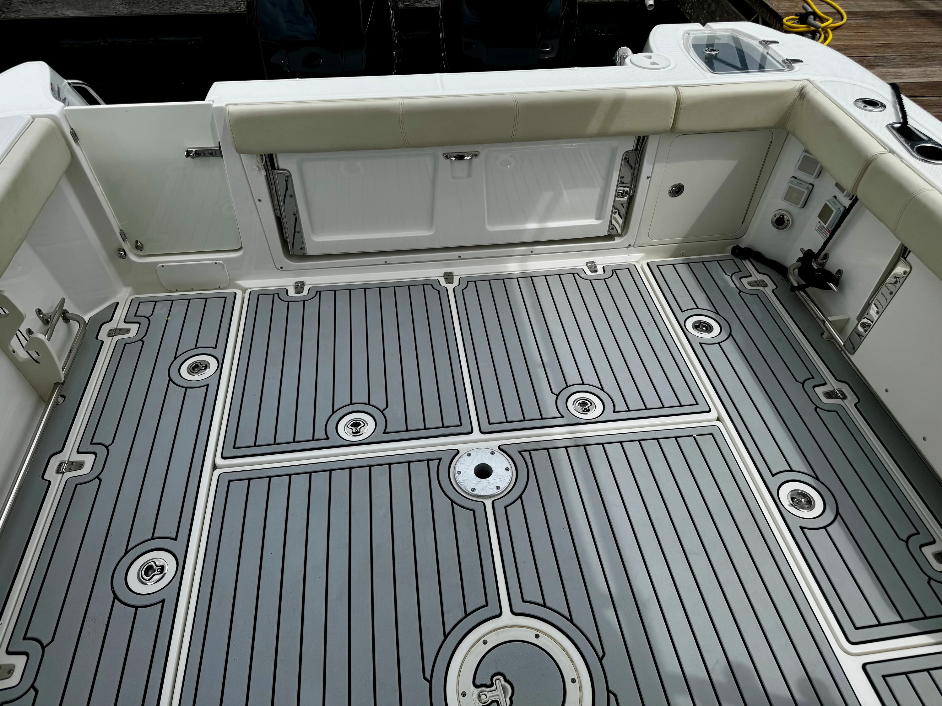 2016 Boston Whaler 315 CONQUEST Image Thumbnail #6