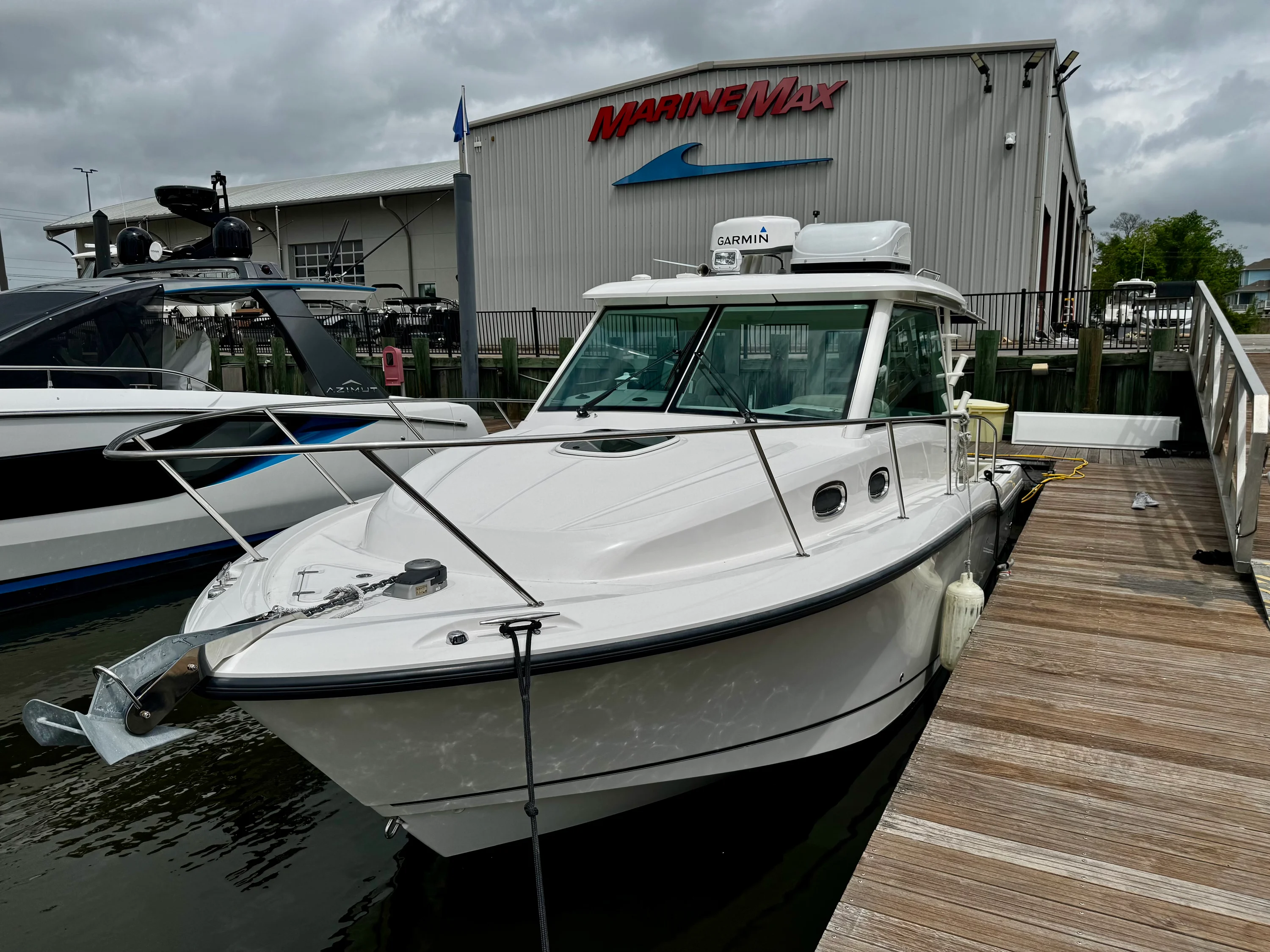 2016 Boston Whaler 315 CONQUEST Image Thumbnail #1