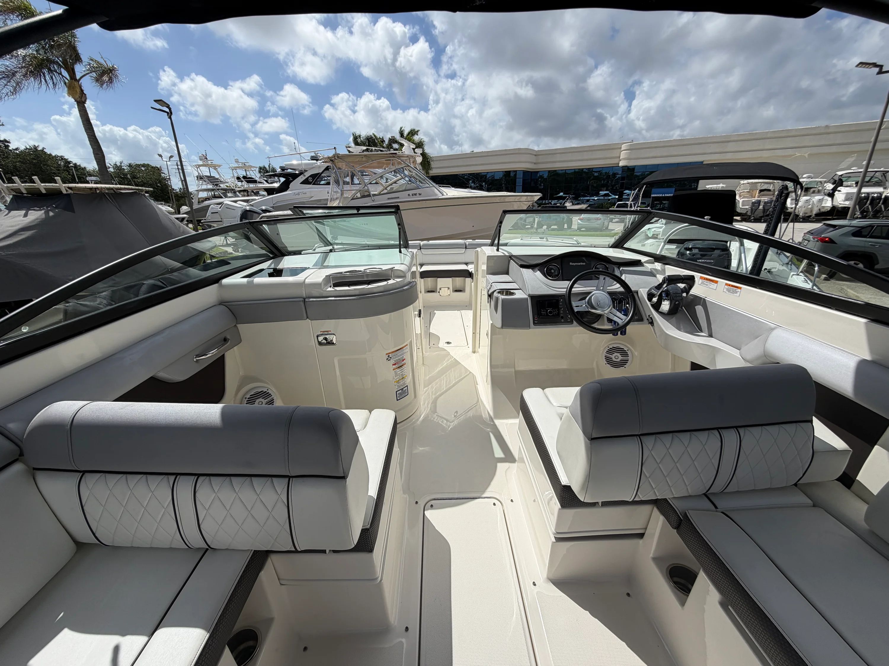 2017 Sea Ray SDX 290 OB Image Thumbnail #9