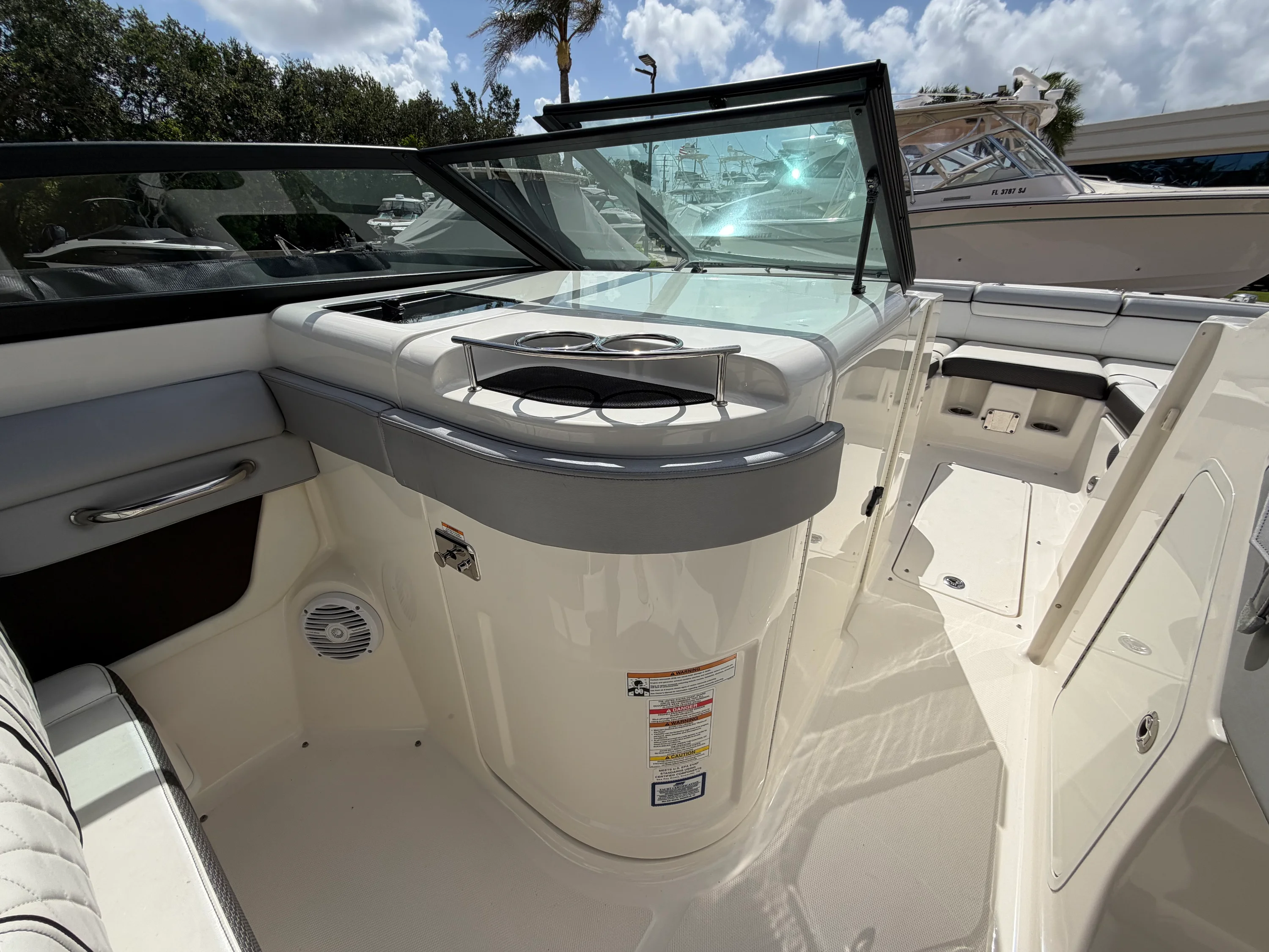 2017 Sea Ray SDX 290 OB Image Thumbnail #18
