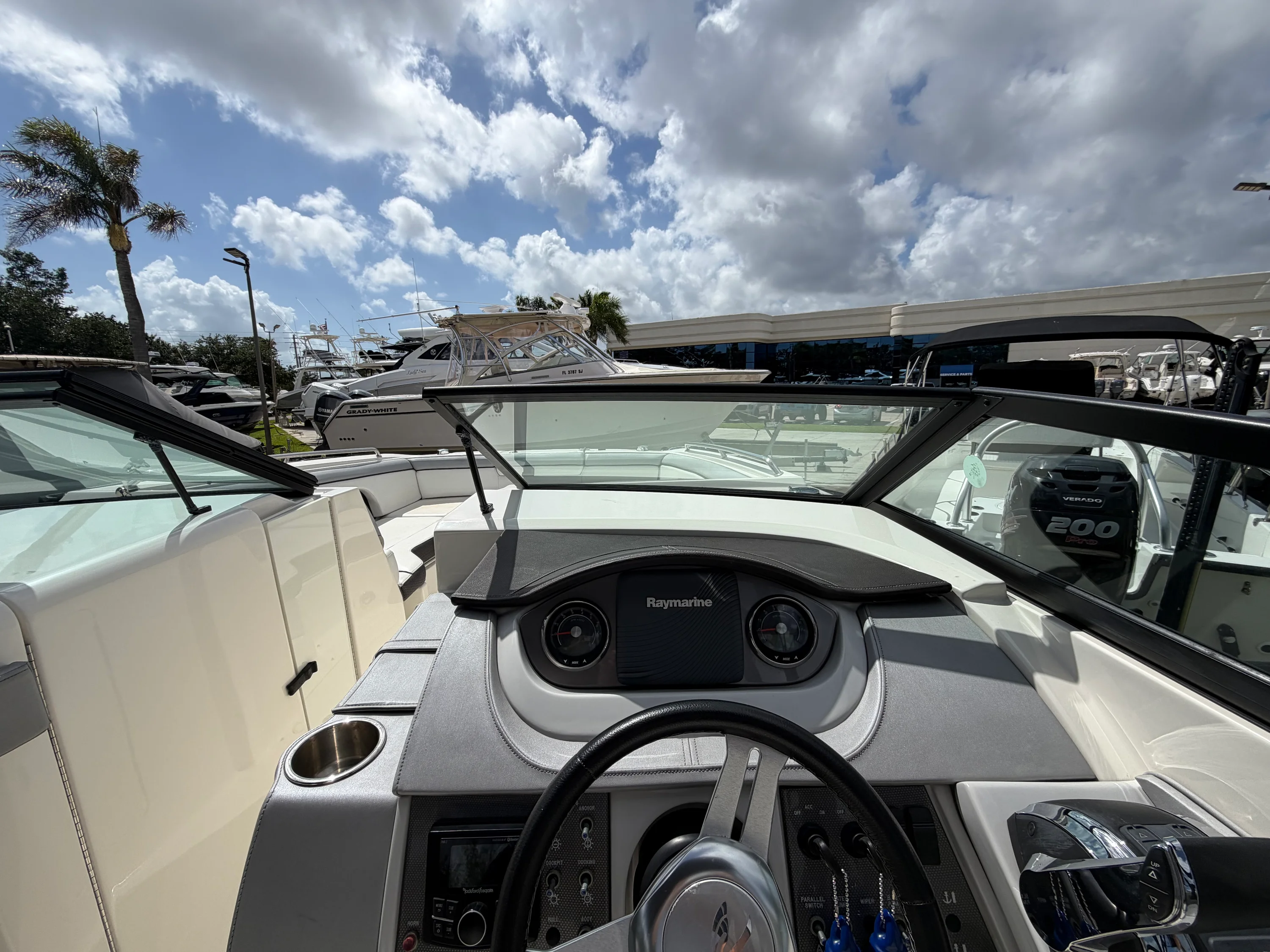 2017 Sea Ray SDX 290 OB Image Thumbnail #17