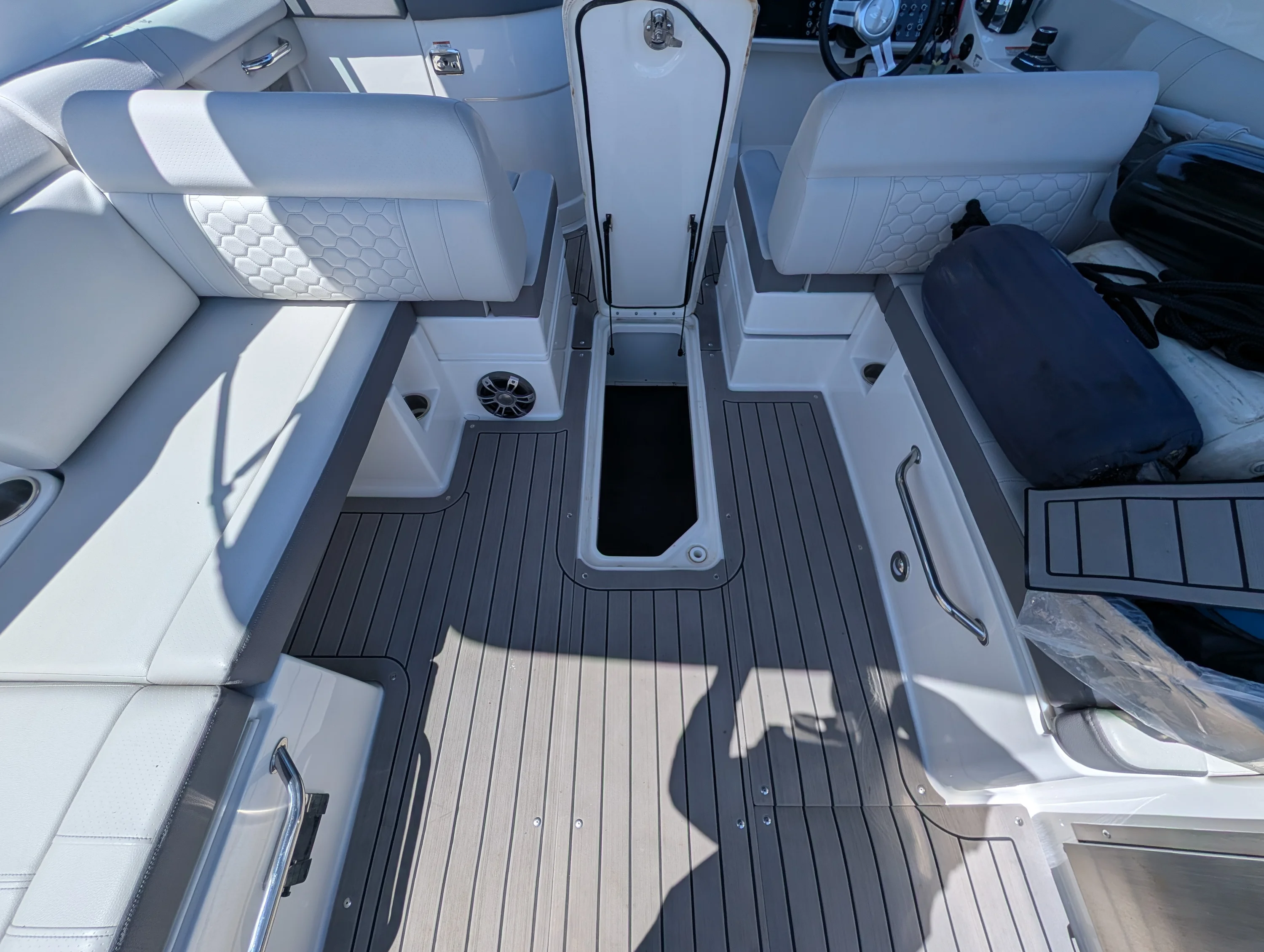 2022 Sea Ray 290 SD OB Image Thumbnail #15