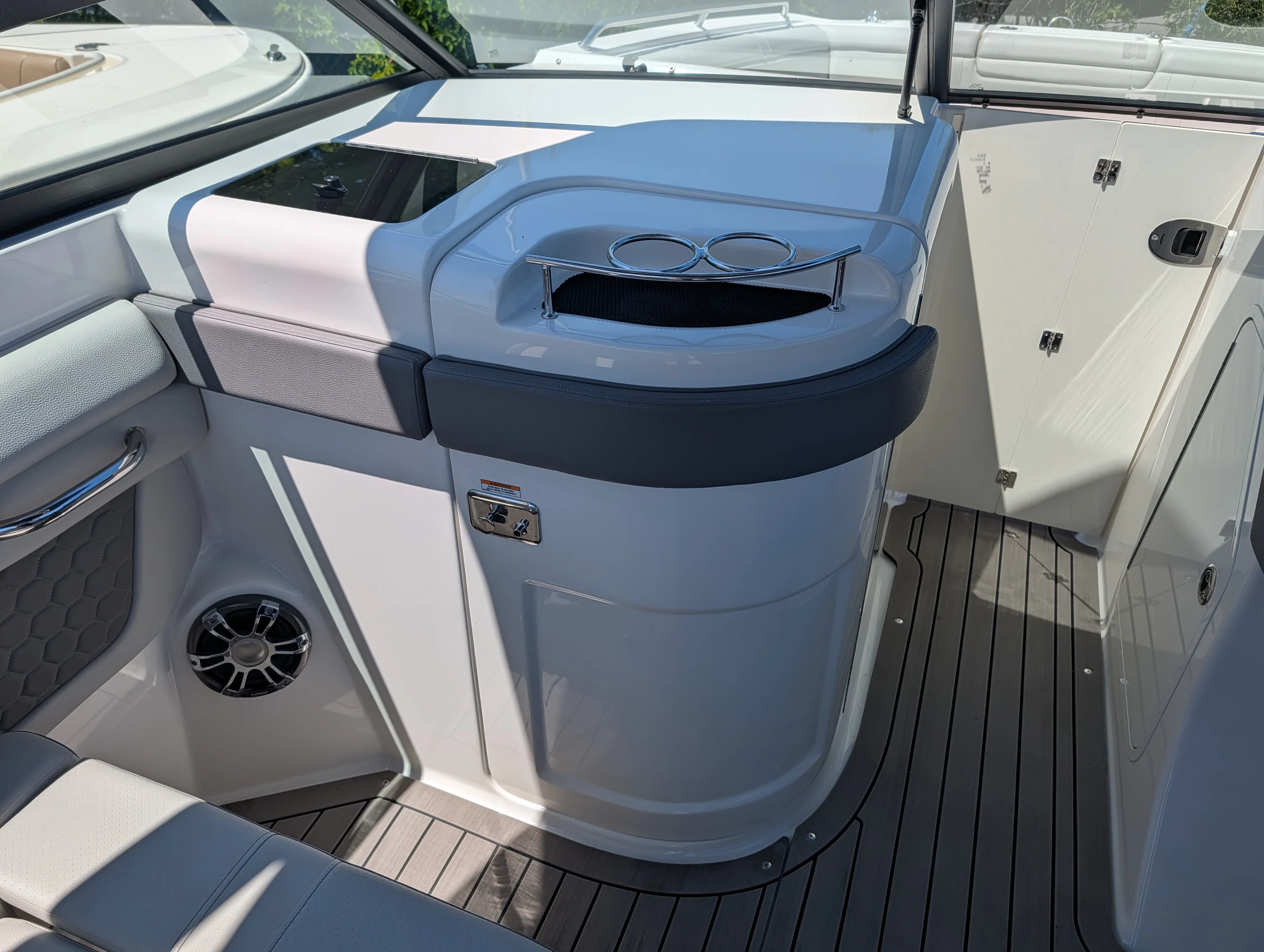 2022 Sea Ray 290 SD OB Image Thumbnail #11