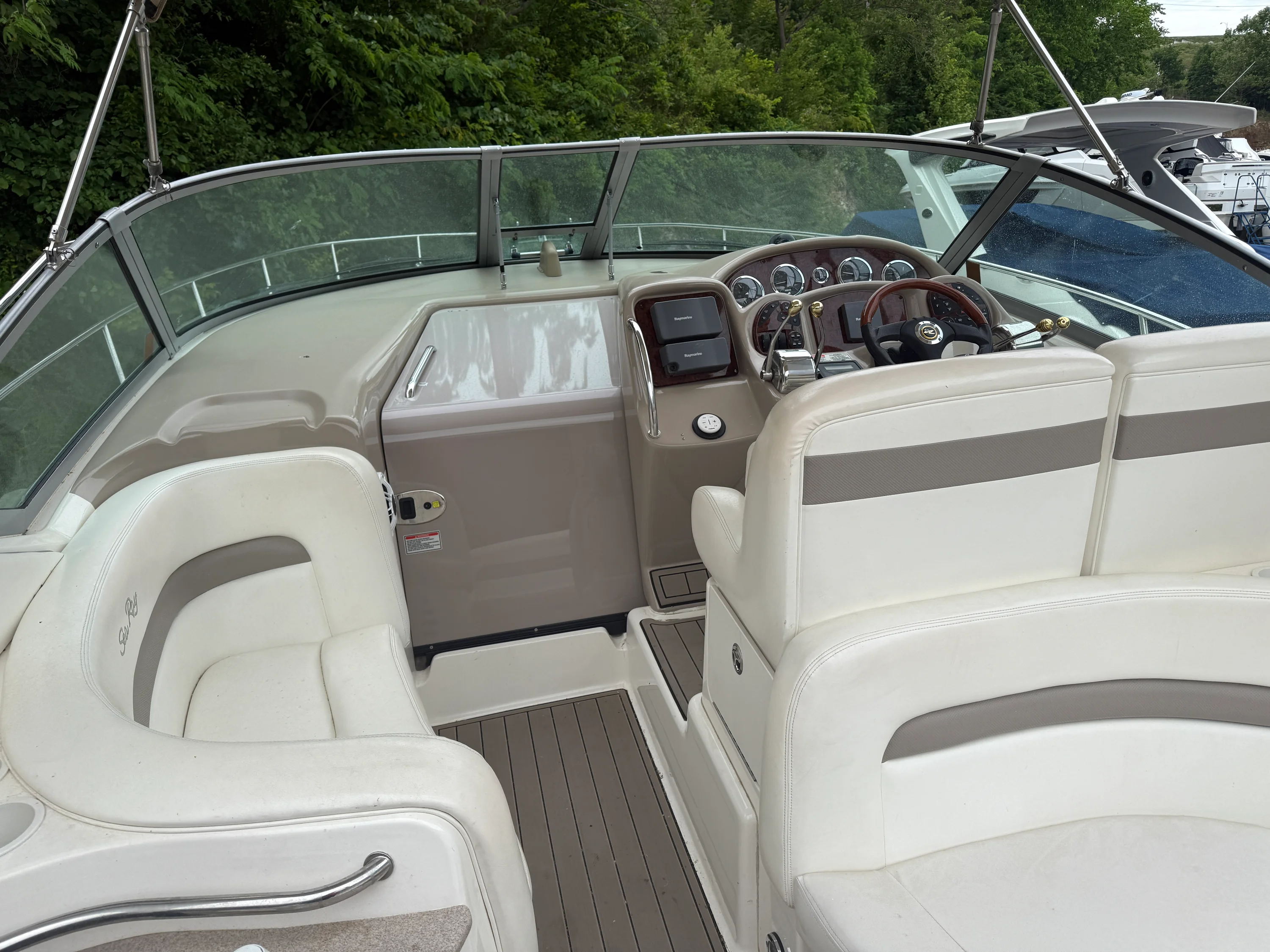 2003 Sea Ray Sundancer 320 Image Thumbnail #5