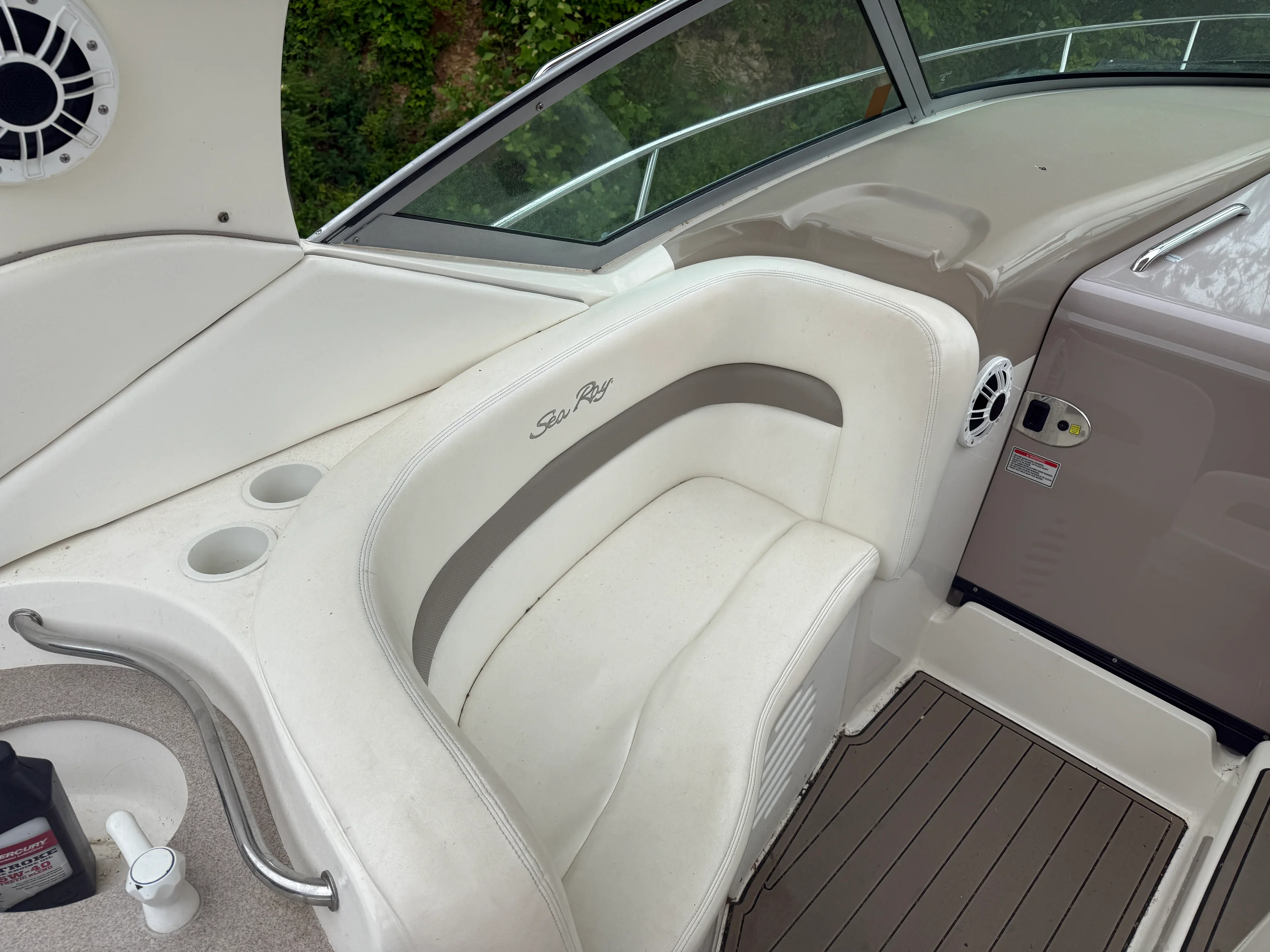 2003 Sea Ray Sundancer 320 Image Thumbnail #12