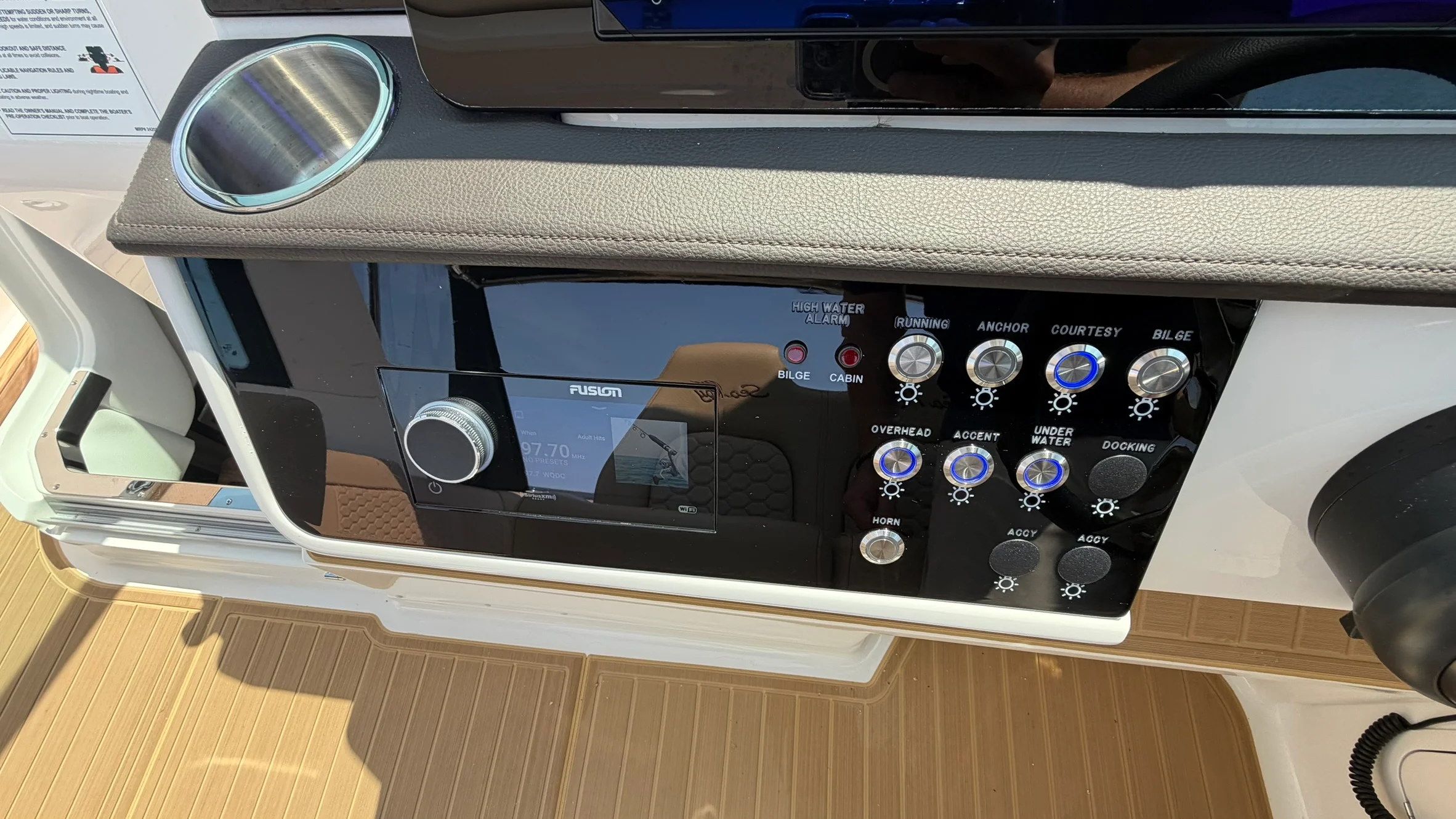 2026 Sea Ray Sundancer 320 Outboard Image Thumbnail #34