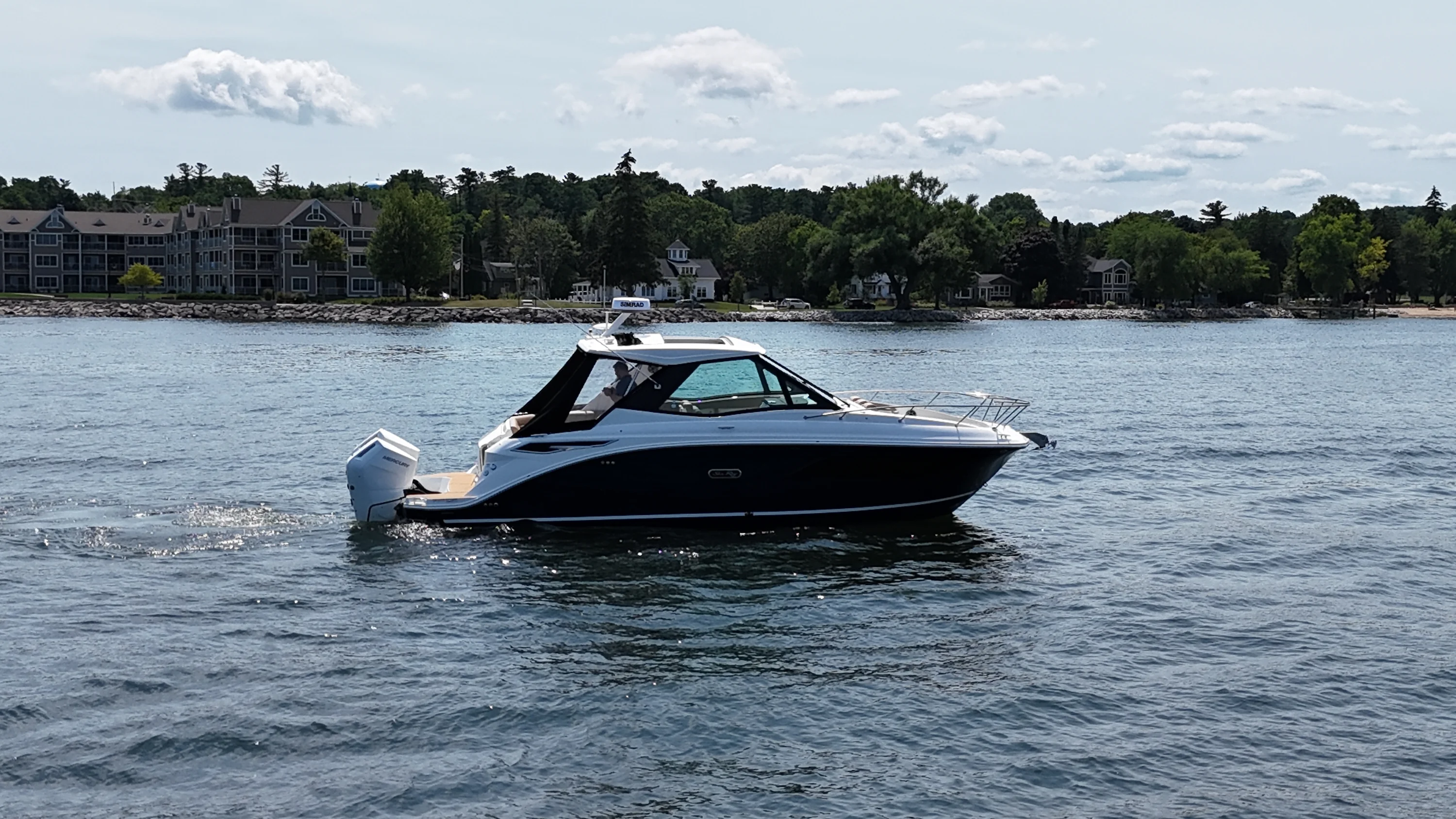 2026 Sea Ray Sundancer 320 Outboard Image Thumbnail #8