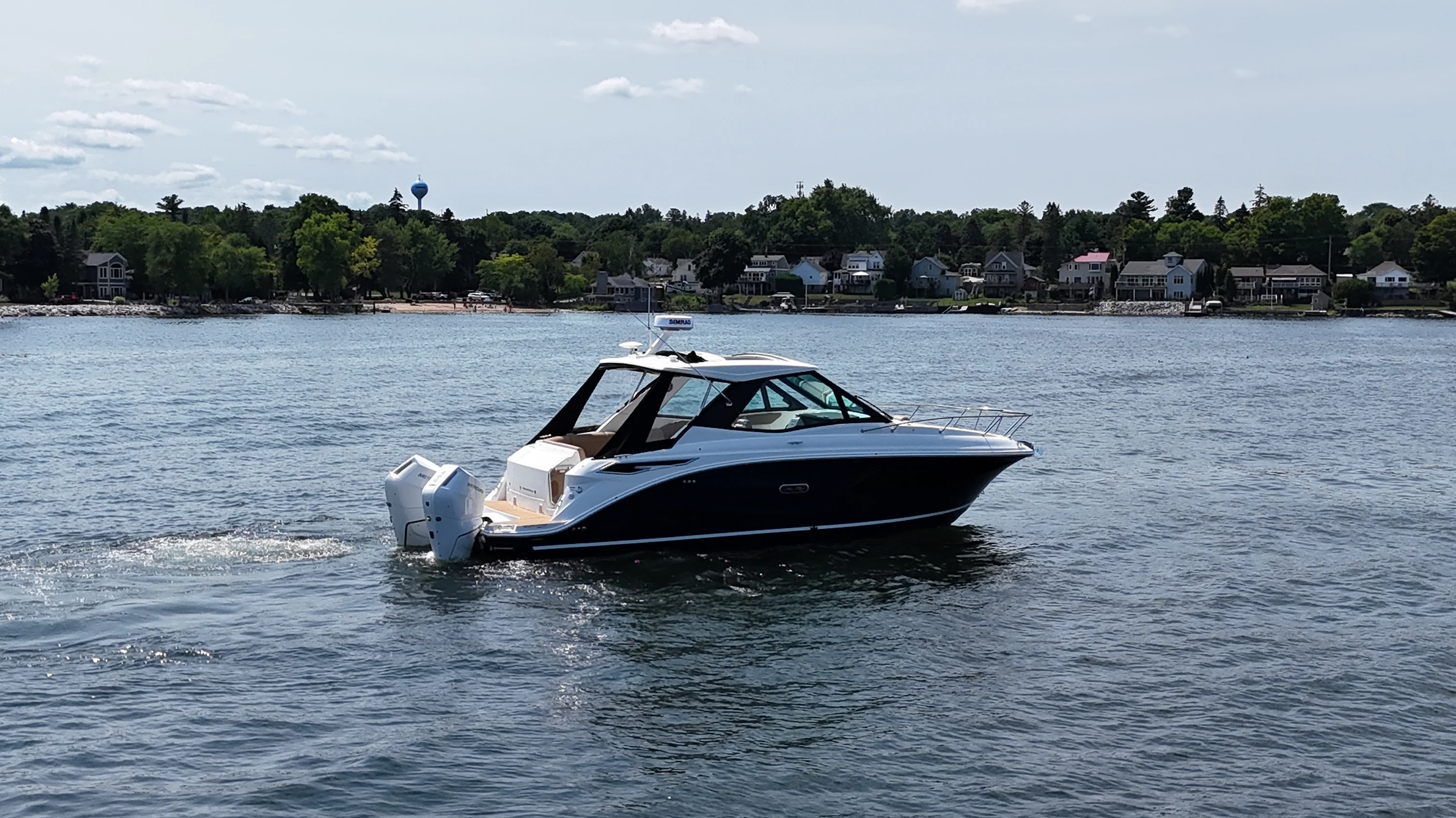 2026 Sea Ray Sundancer 320 Outboard Image Thumbnail #9