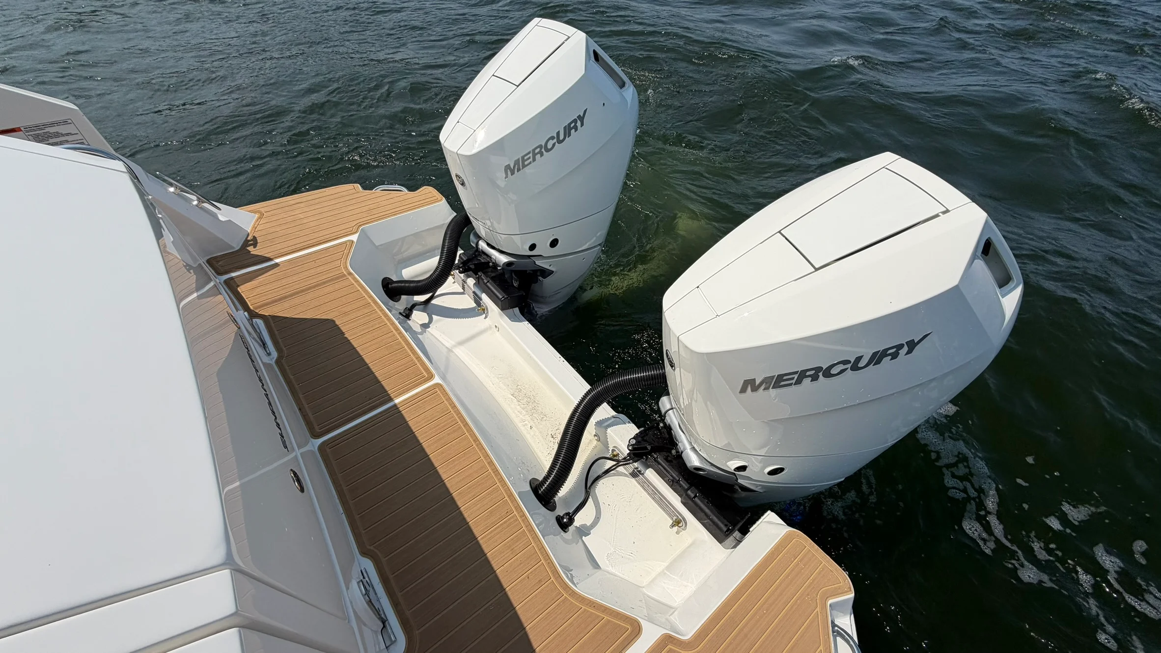 2026 Sea Ray Sundancer 320 Outboard Image Thumbnail #19