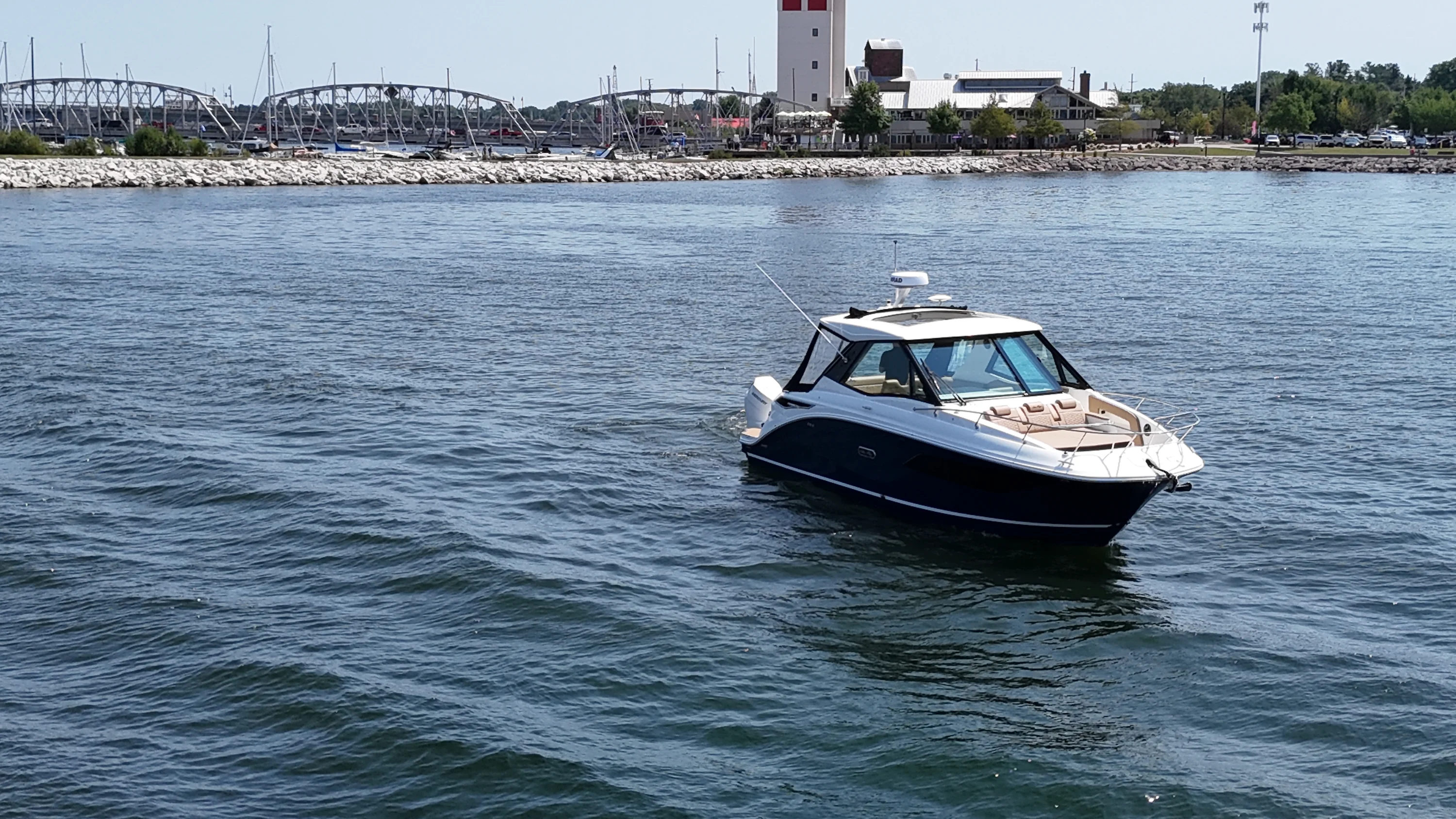 2026 Sea Ray Sundancer 320 Outboard Image Thumbnail #6