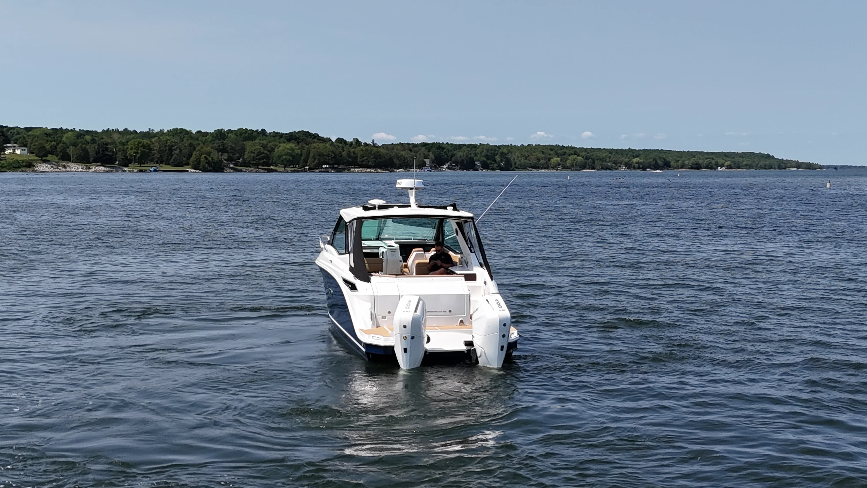 2026 Sea Ray Sundancer 320 Outboard Image Thumbnail #11