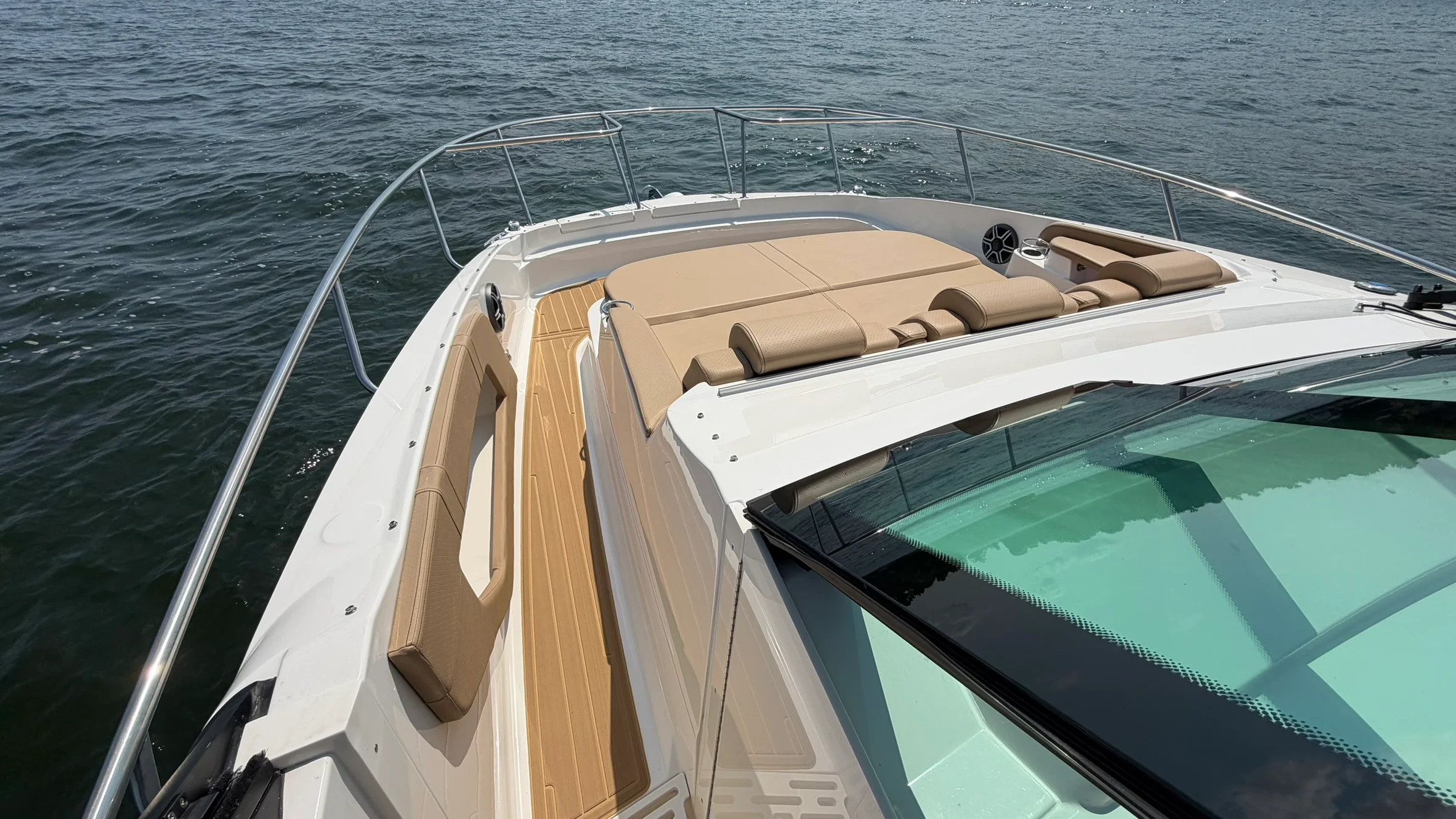 2026 Sea Ray Sundancer 320 Outboard Image Thumbnail #52
