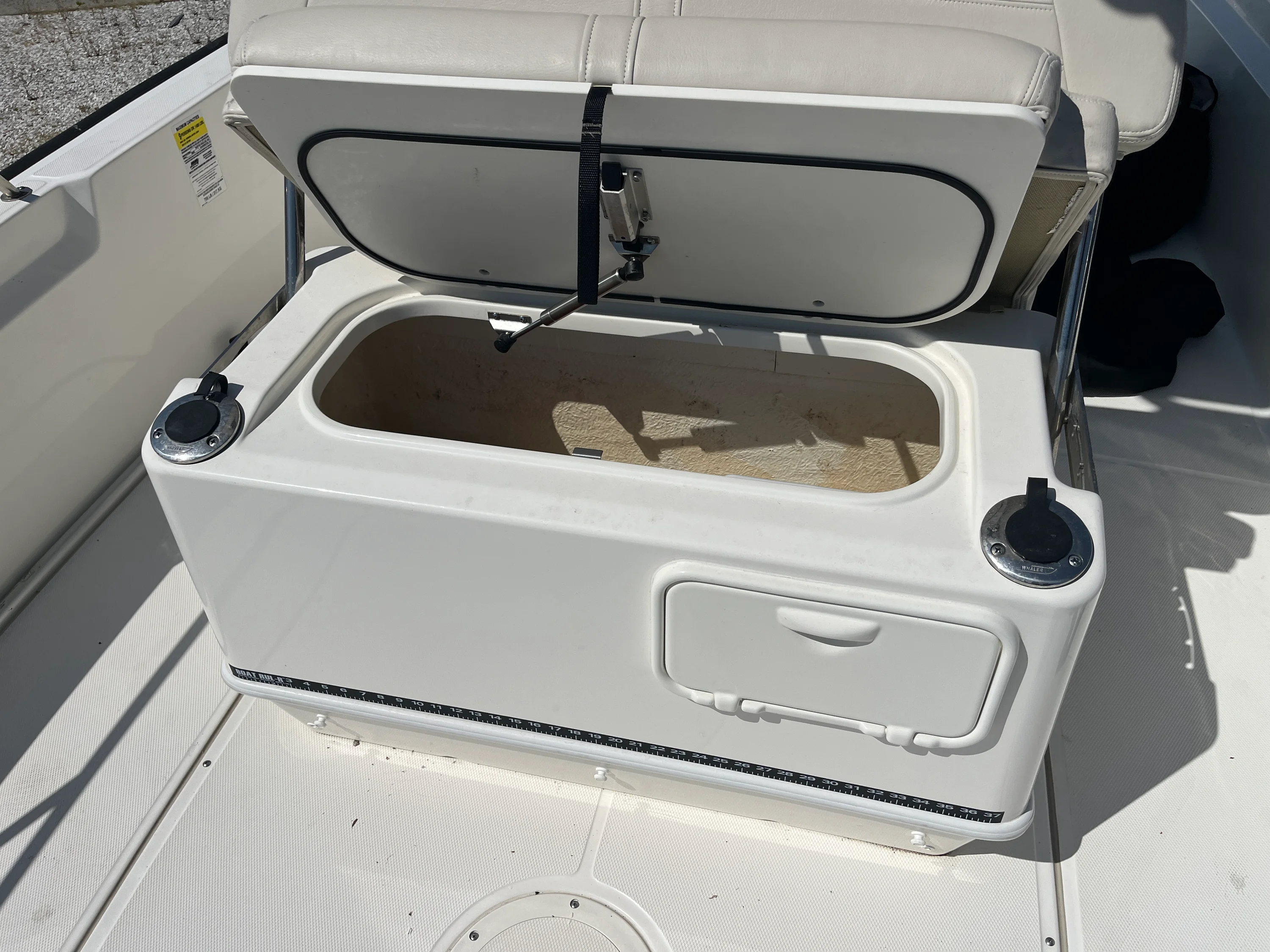2021 Boston Whaler 210 MONTAUK Image Thumbnail #11