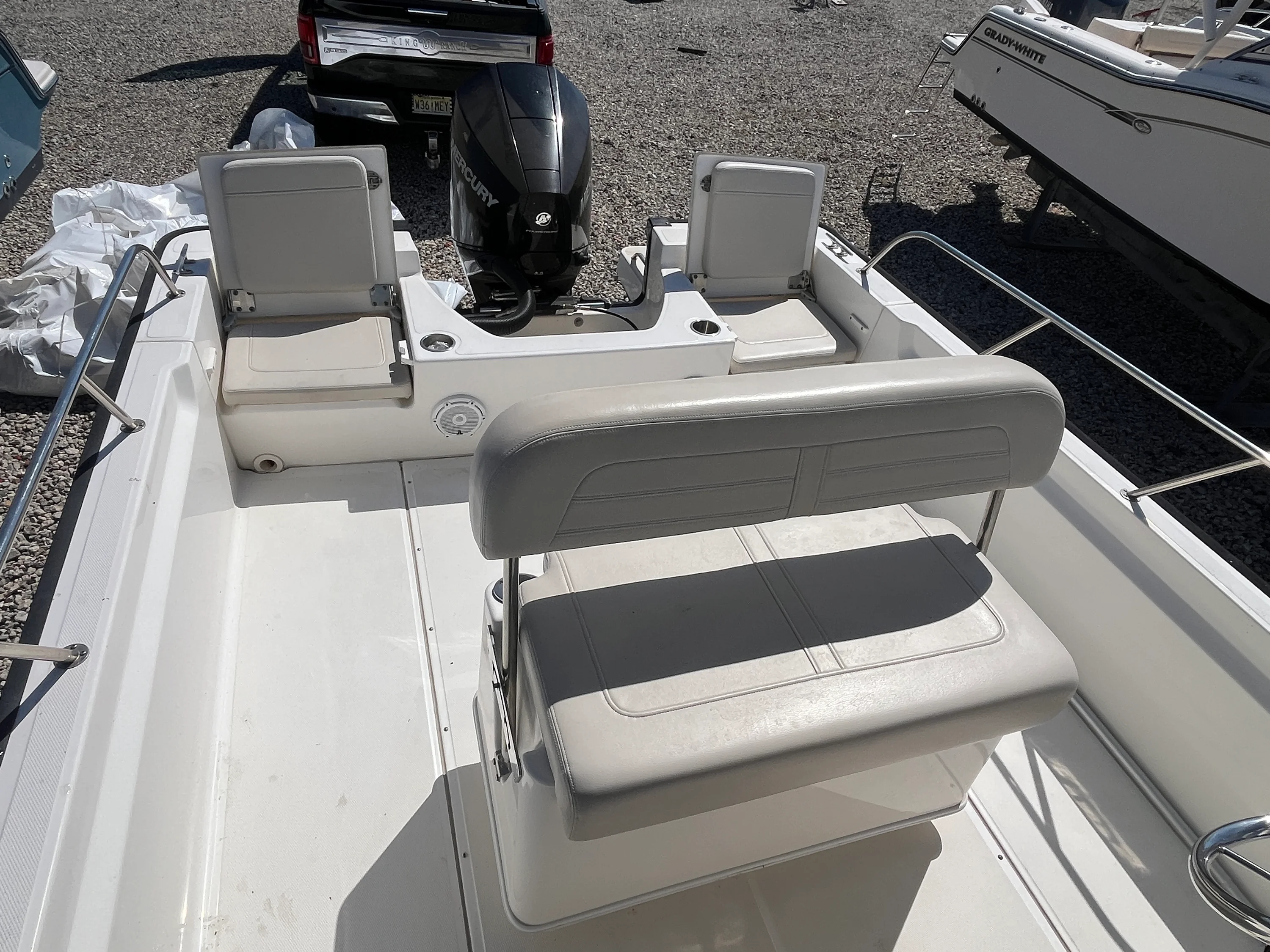 2021 Boston Whaler 210 MONTAUK Image Thumbnail #9