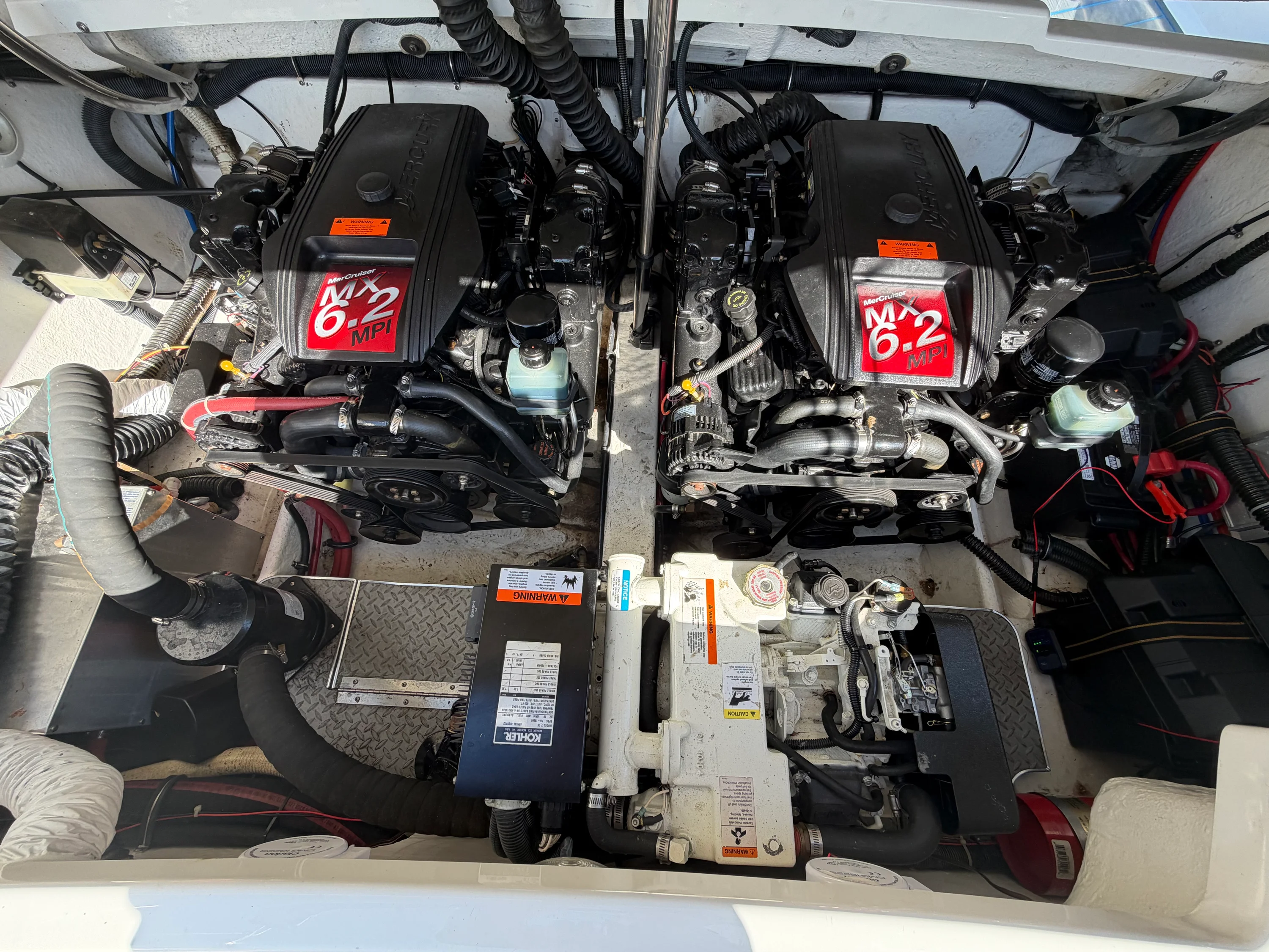 2002 Formula 330 SS Image Thumbnail #47
