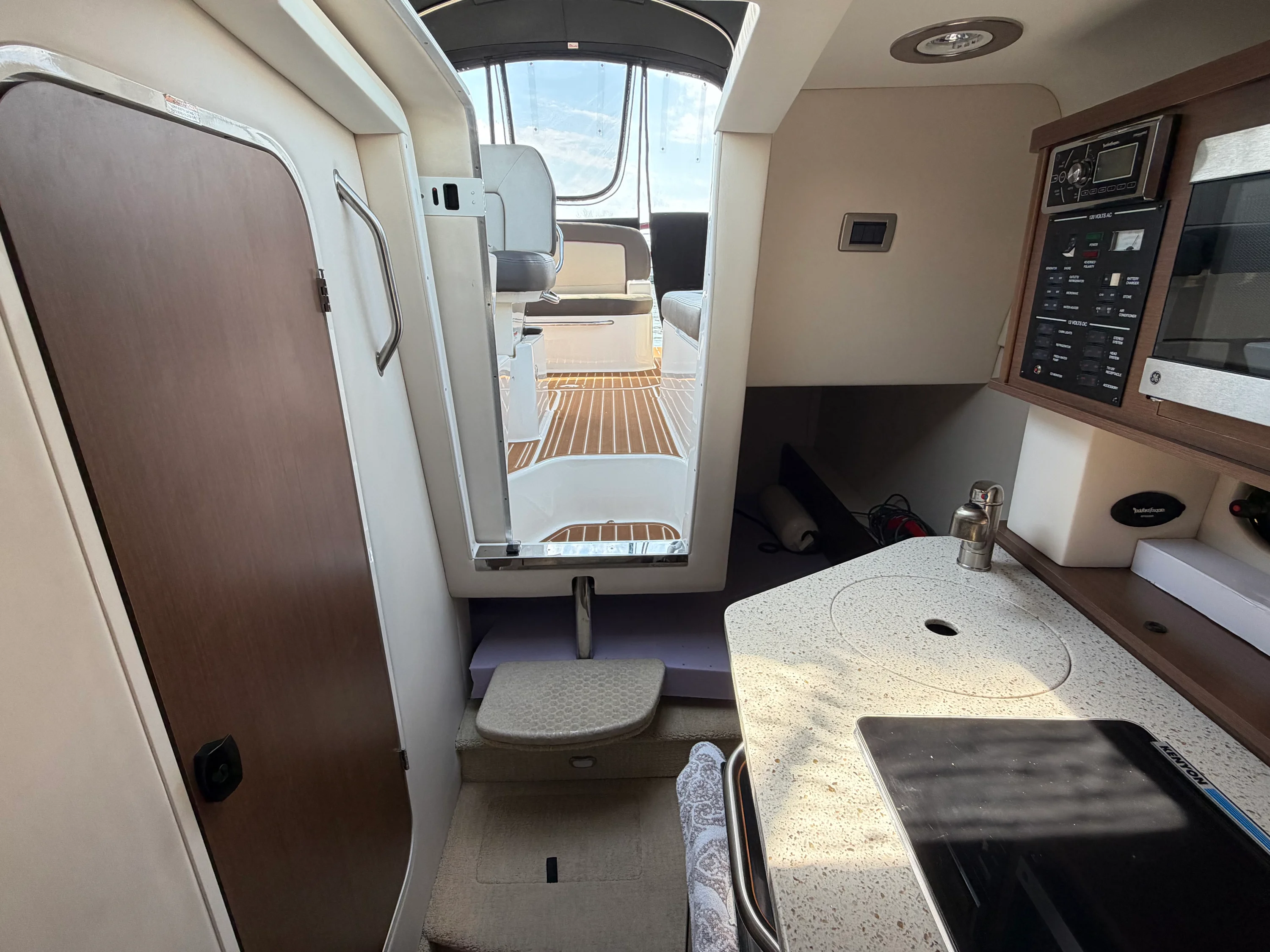 2014 Sea Ray 260 SUNDANCER Image Thumbnail #20