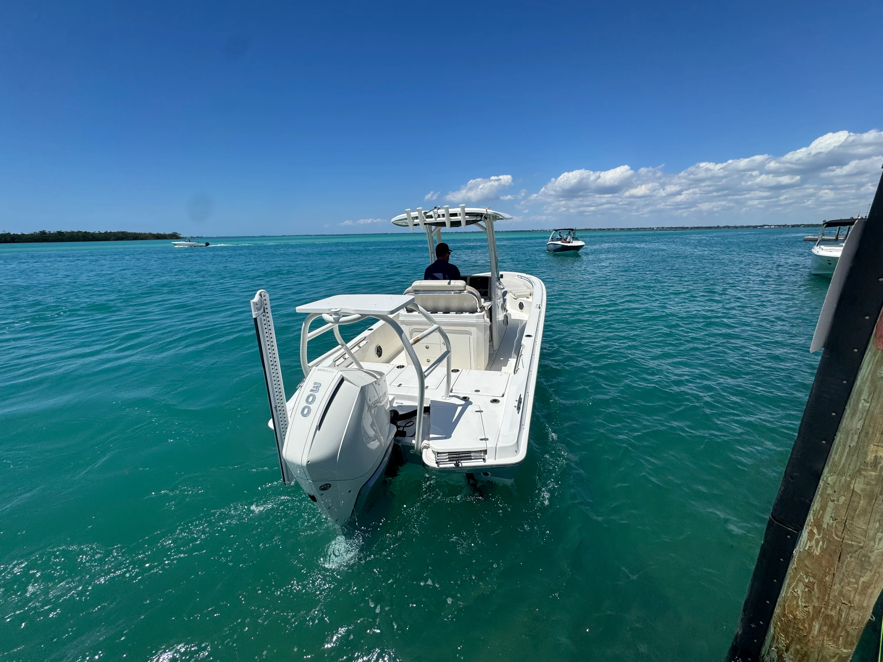 2023 Boston Whaler 250 DAUNTLESS Image Thumbnail #3