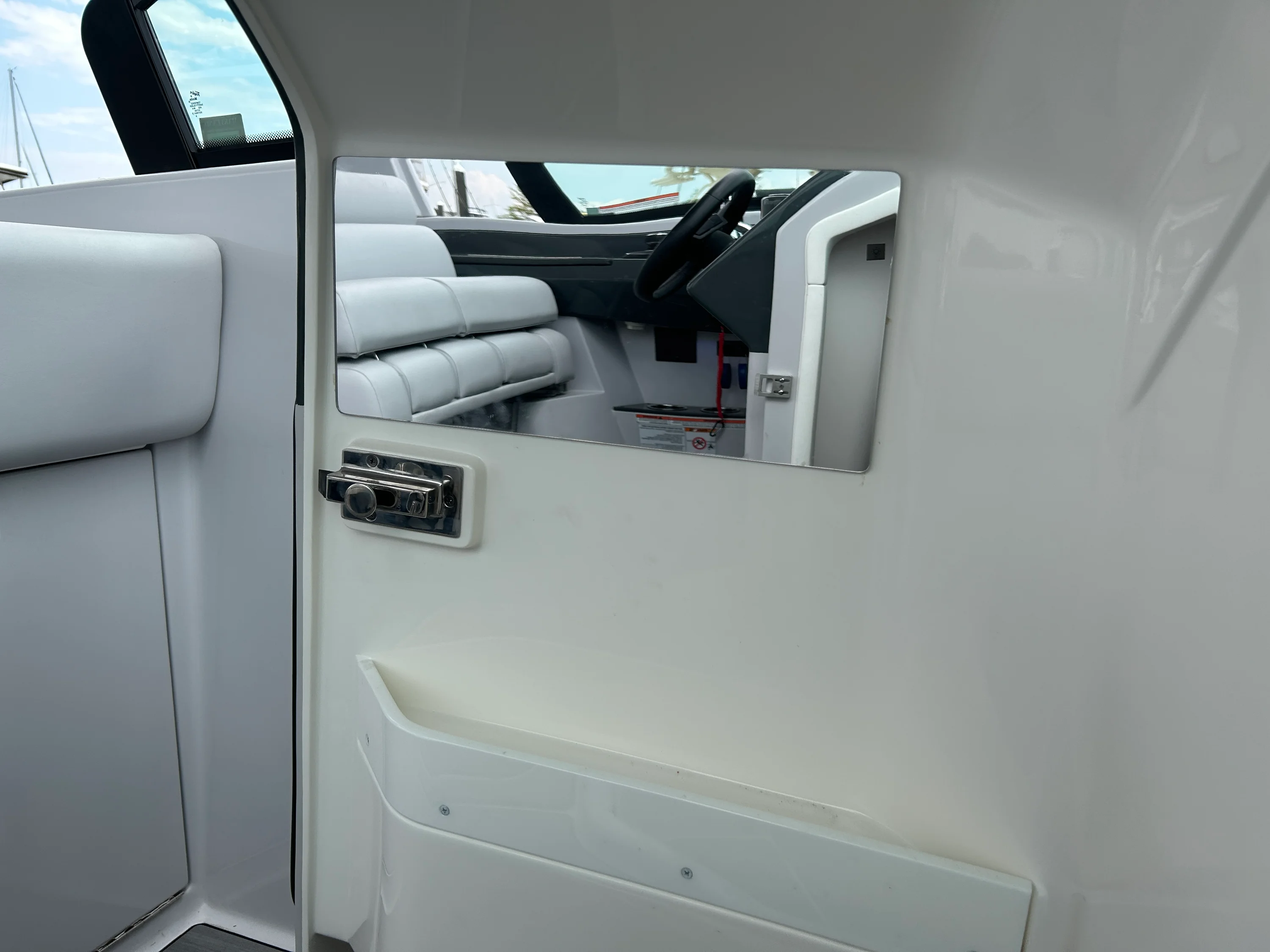 2023 Aviara AV32 Outboard Image Thumbnail #41