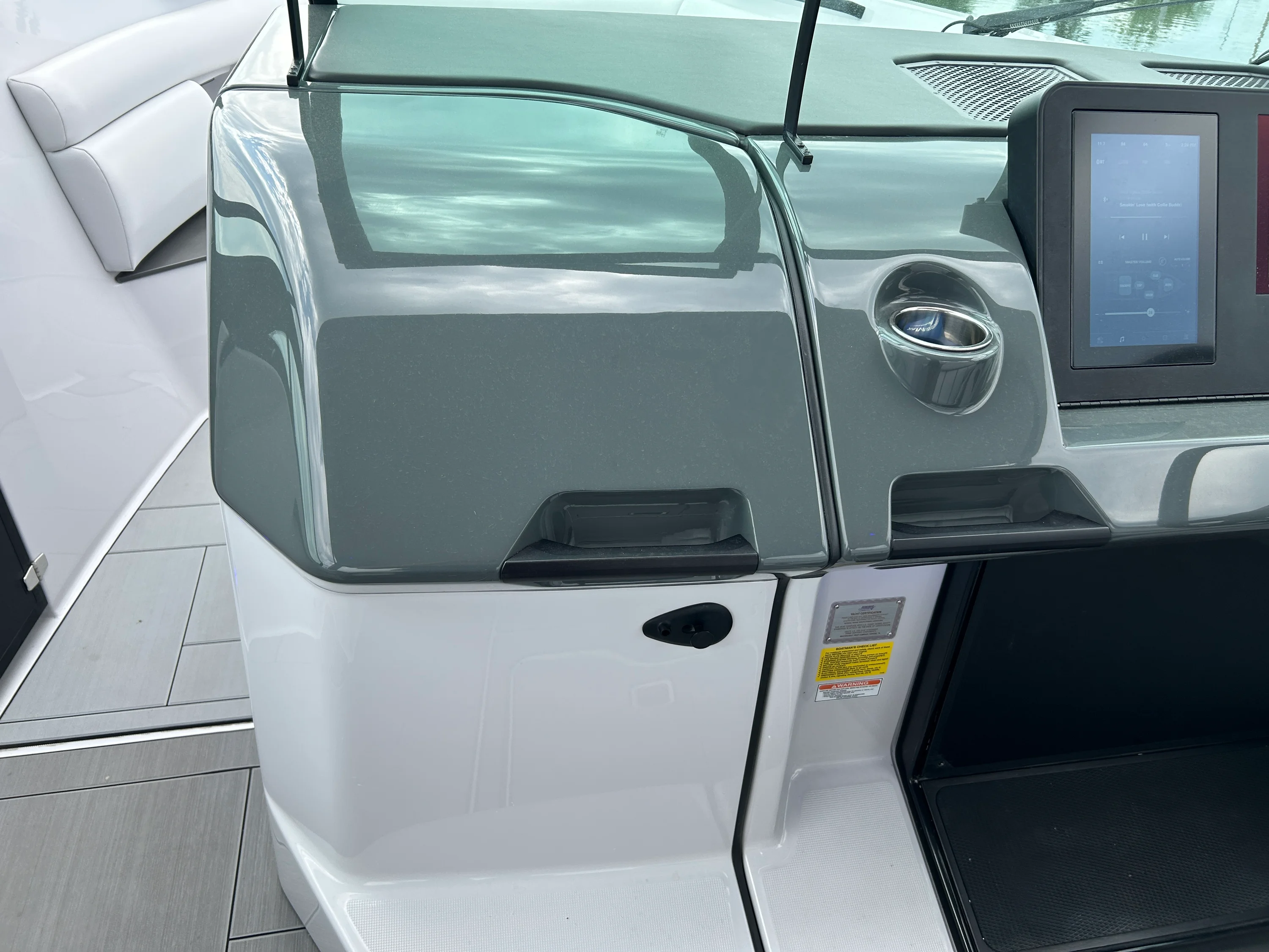 2023 Aviara AV32 Outboard Image Thumbnail #35