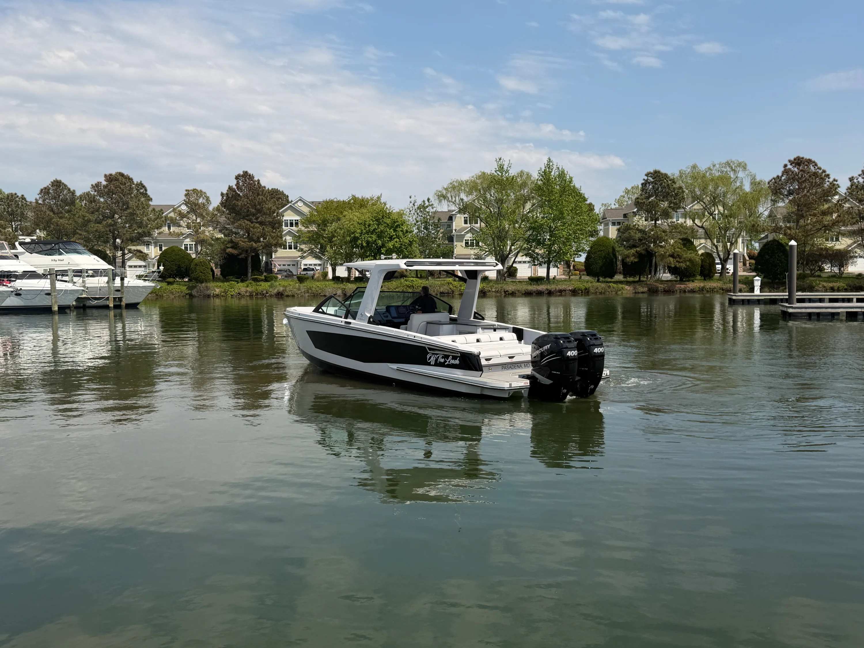 2023 Aviara AV32 Outboard Image Thumbnail #3