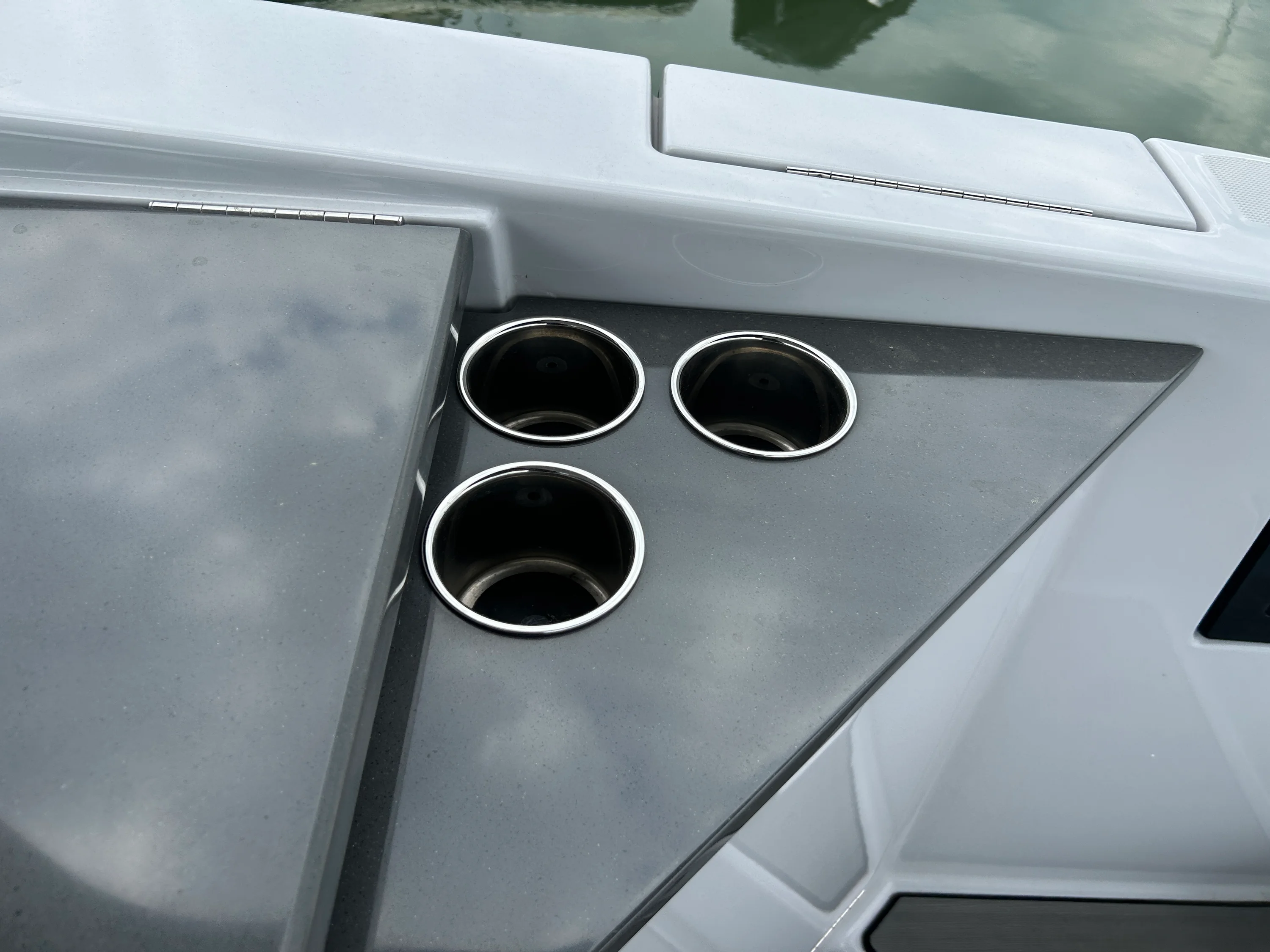 2023 Aviara AV32 Outboard Image Thumbnail #23