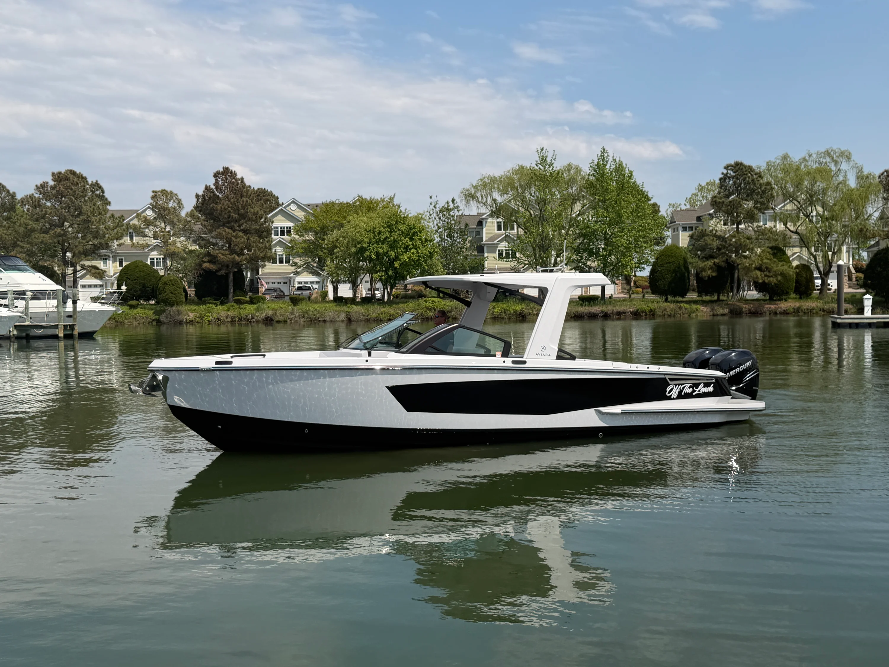 2023 Aviara AV32 Outboard Image Thumbnail #5