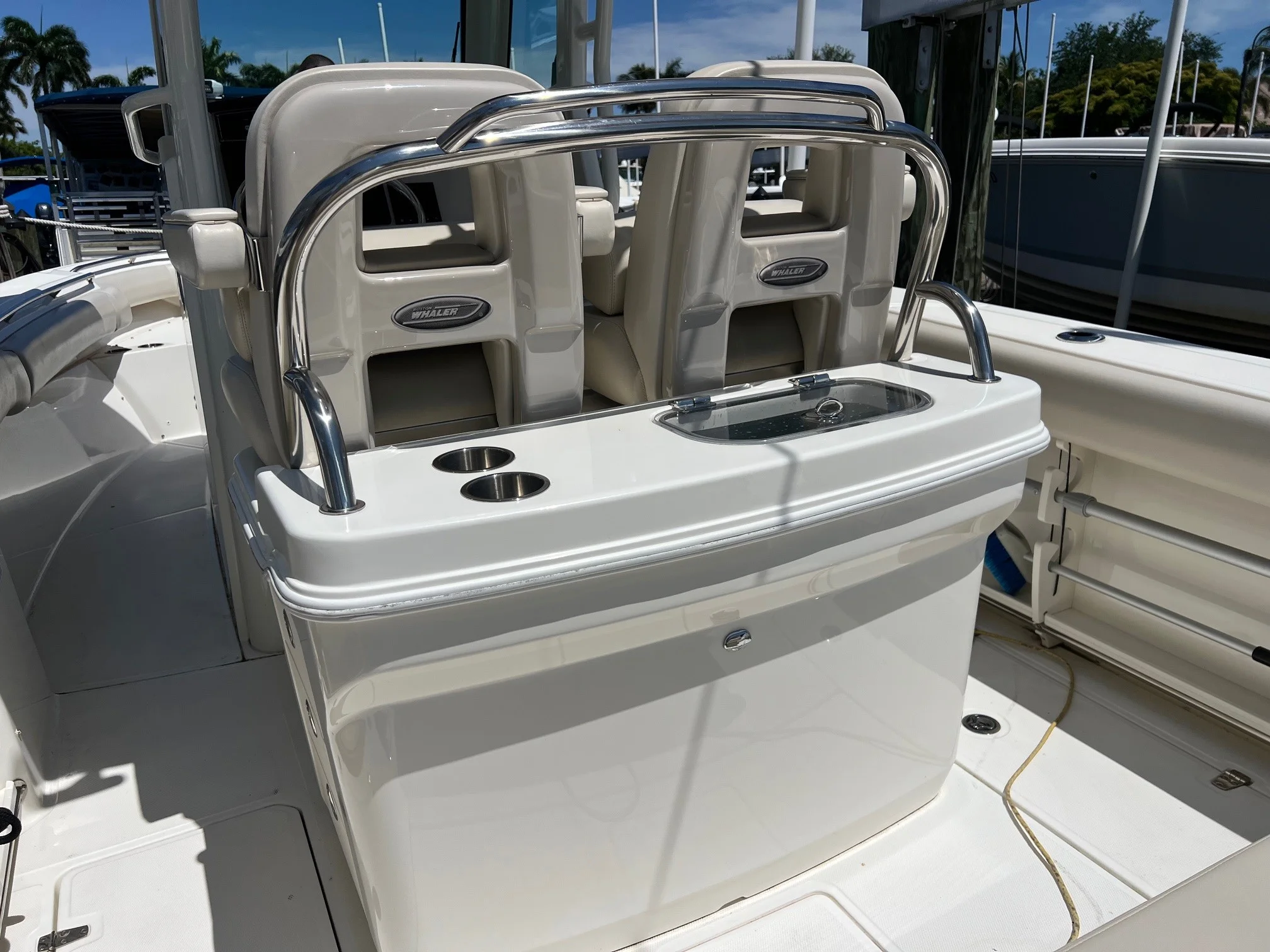 2019 Boston Whaler 250 OUTRAGE Image Thumbnail #11