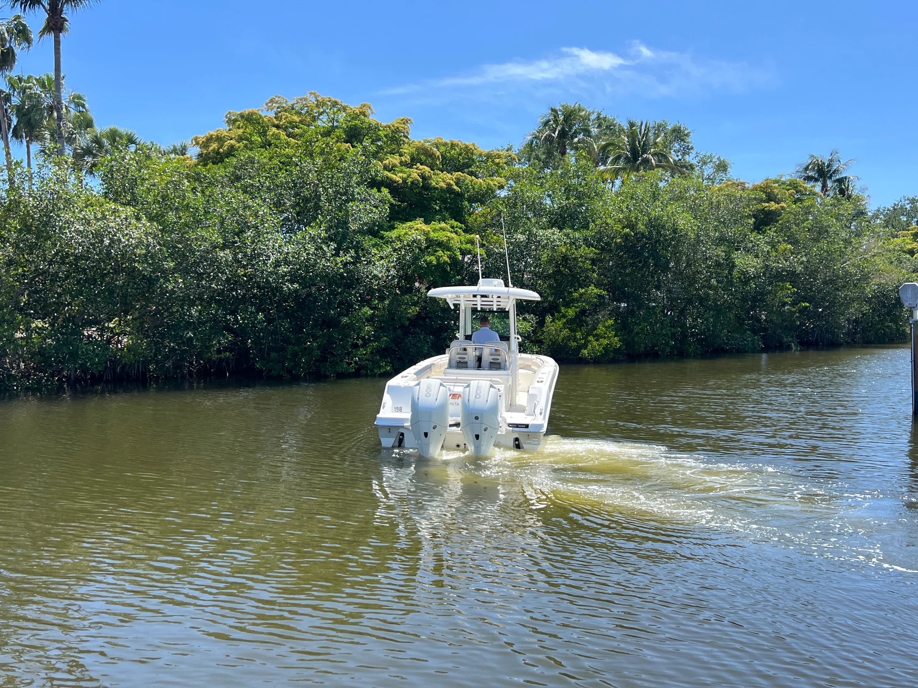 2019 Boston Whaler 250 OUTRAGE Image Thumbnail #6