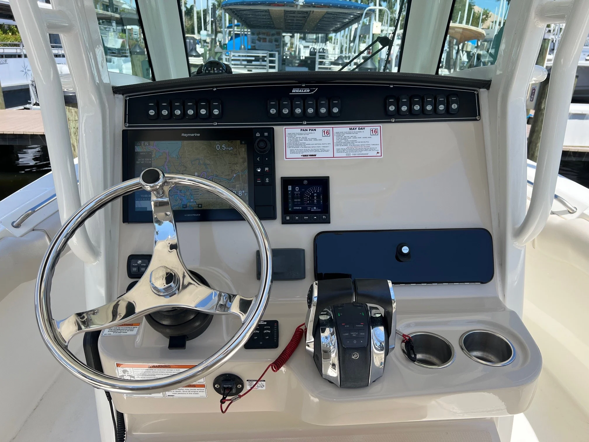 2019 Boston Whaler 250 OUTRAGE Image Thumbnail #8