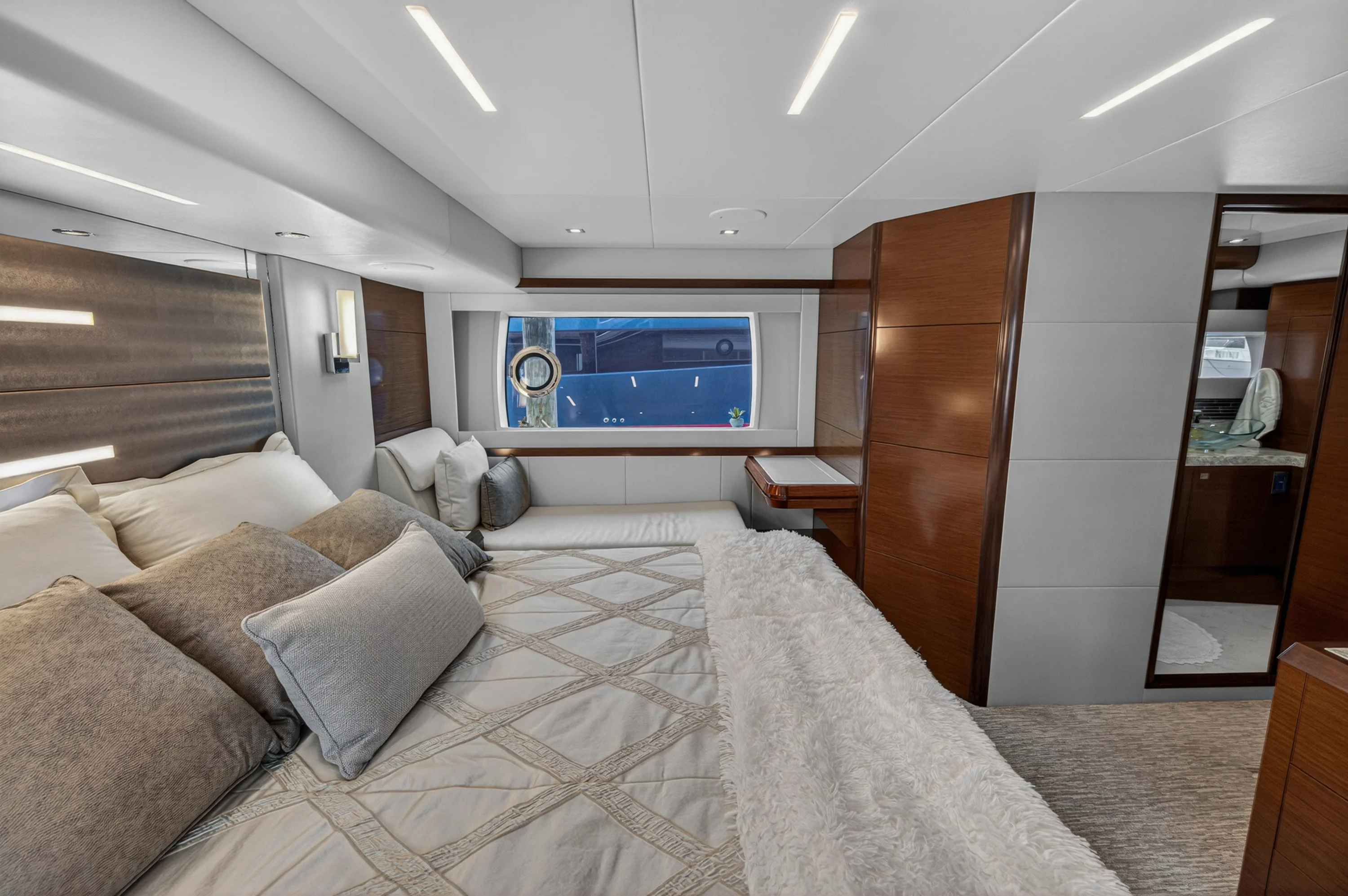 2021 Ocean Alexander 70E Image Thumbnail #65