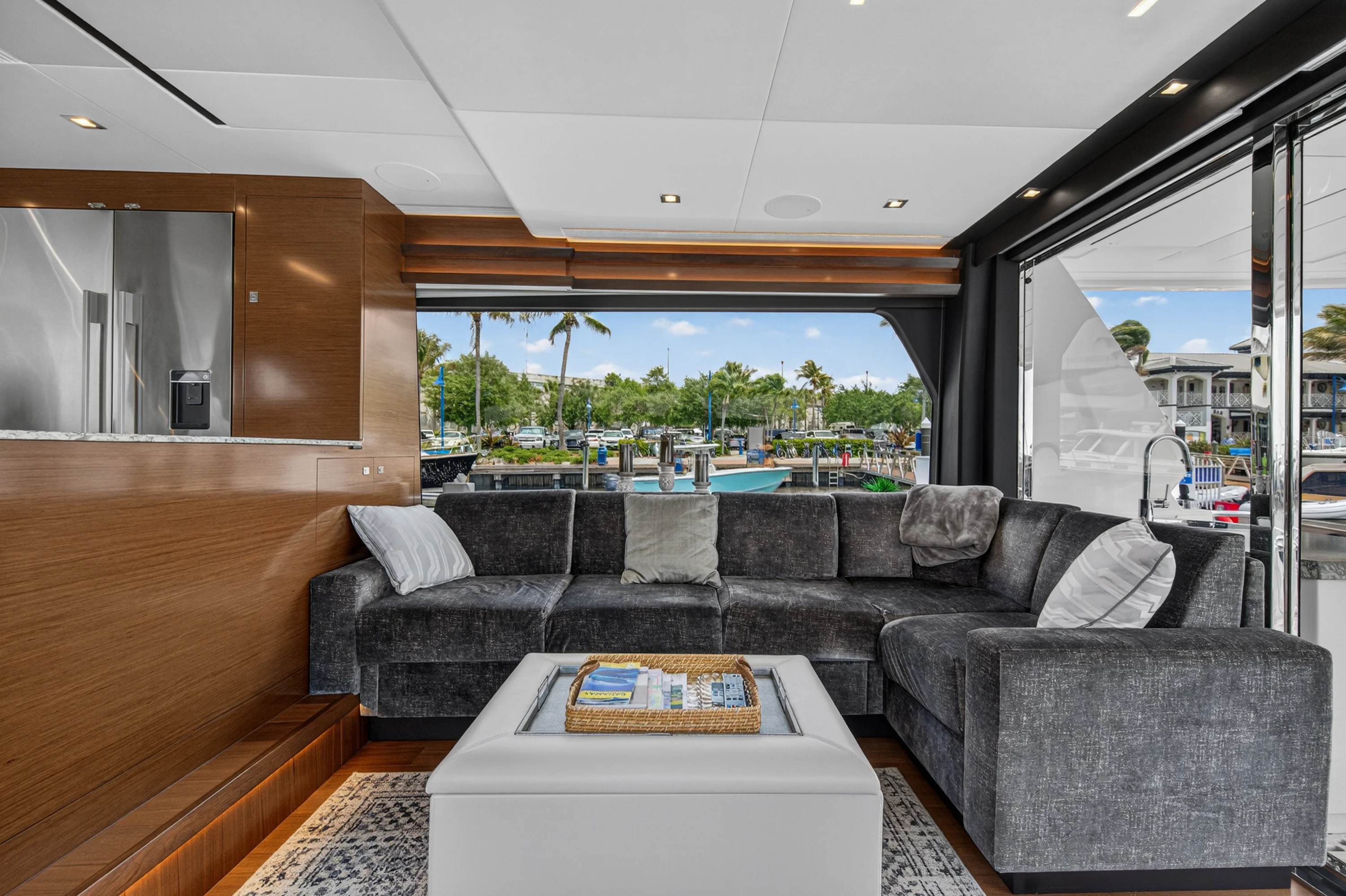 2021 Ocean Alexander 70E Image Thumbnail #13